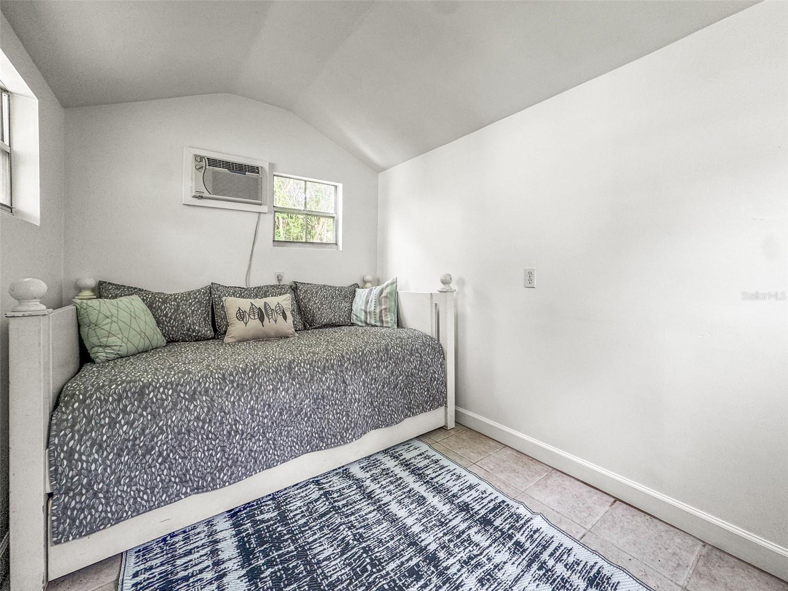 GROVE TERRACE - Residential