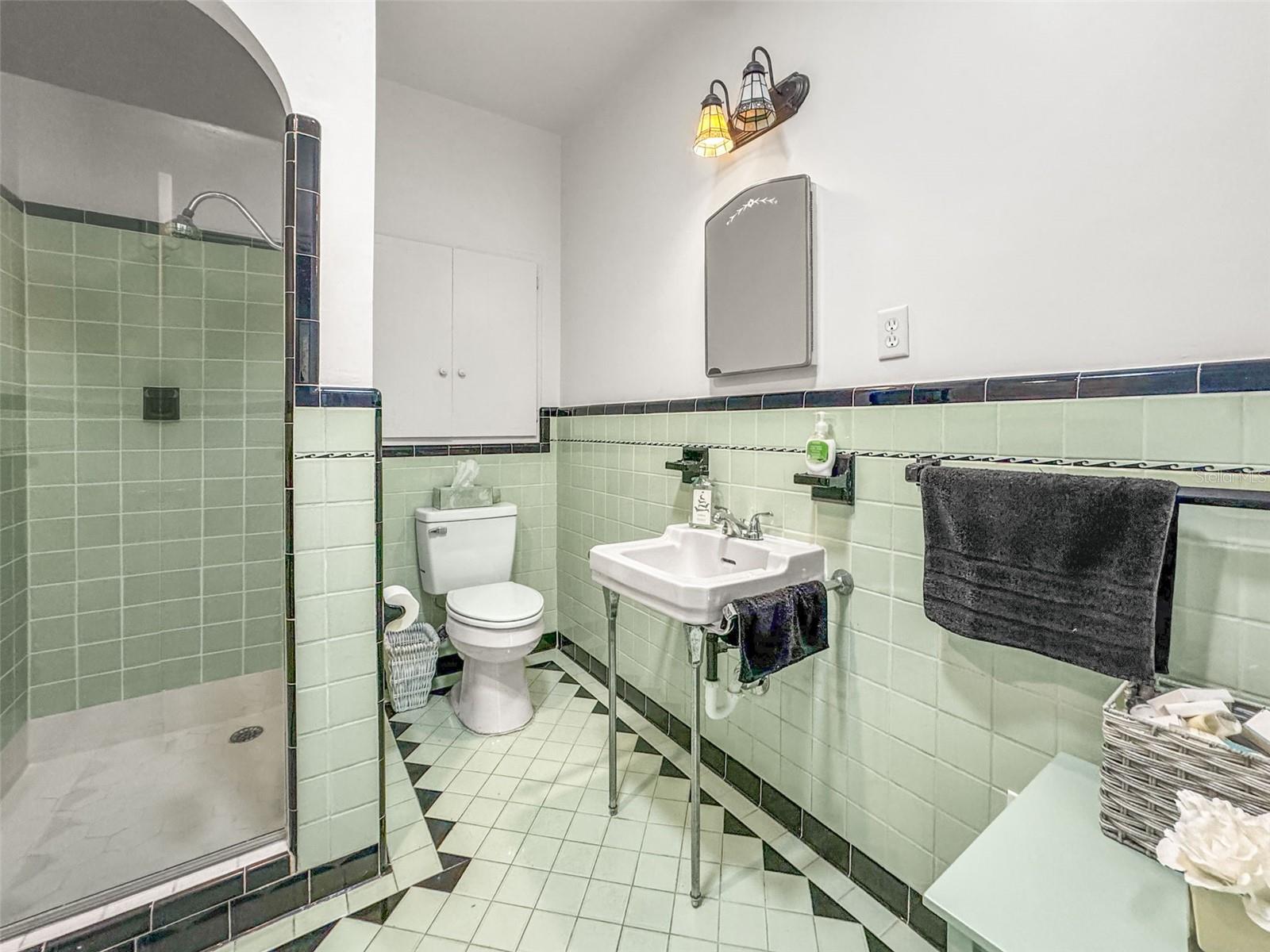 GROVE TERRACE - Residential