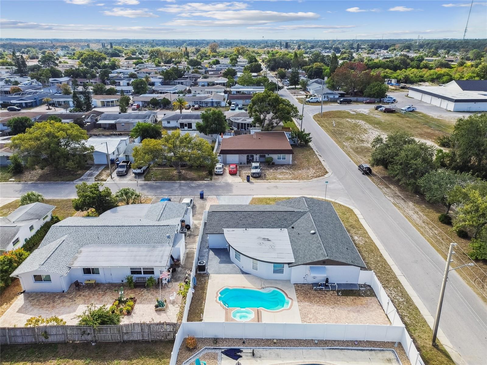 ALOHA GARDENS - Residential