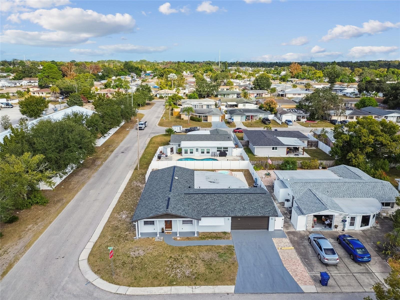 ALOHA GARDENS - Residential