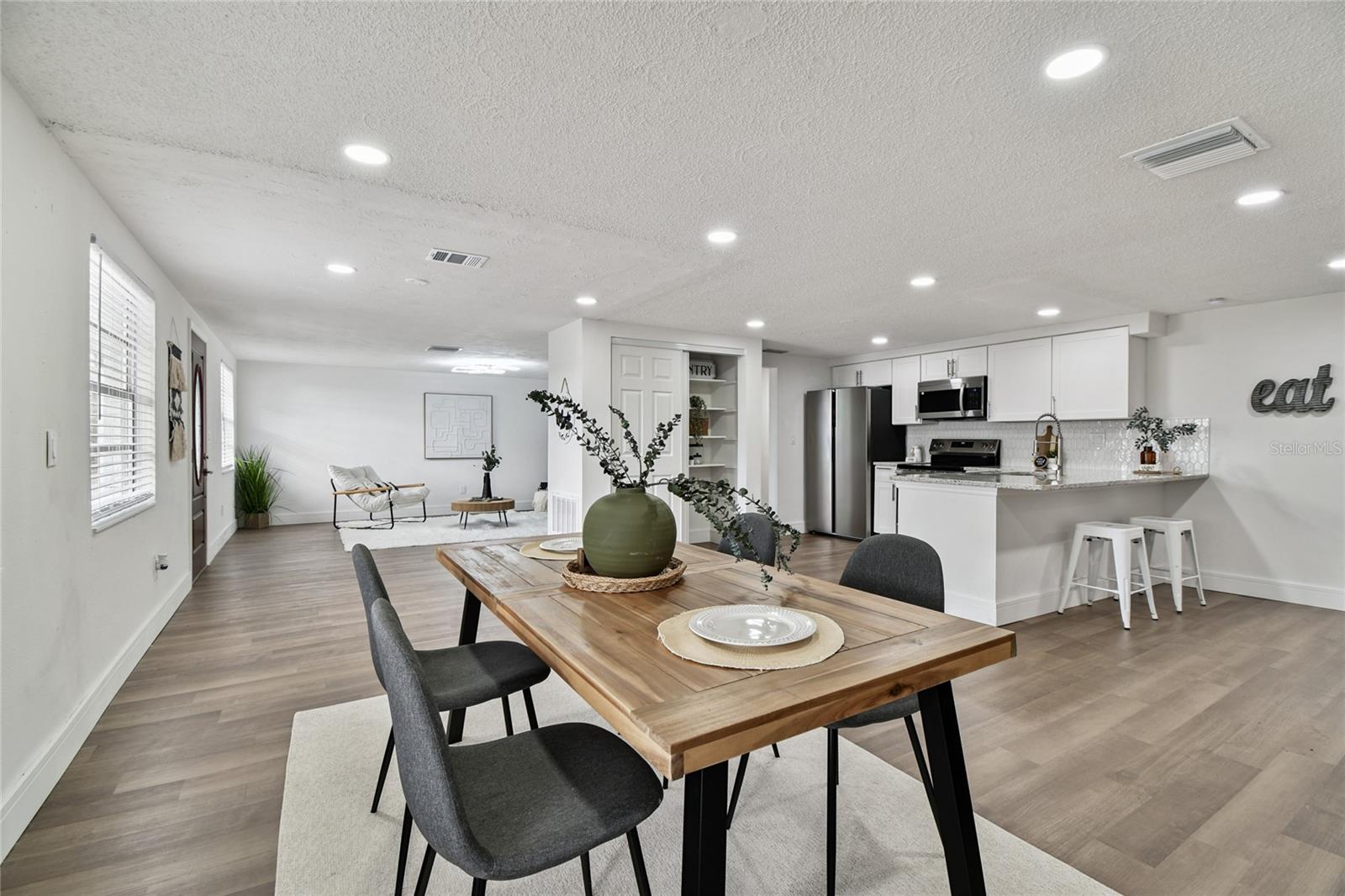 ALOHA GARDENS - Residential