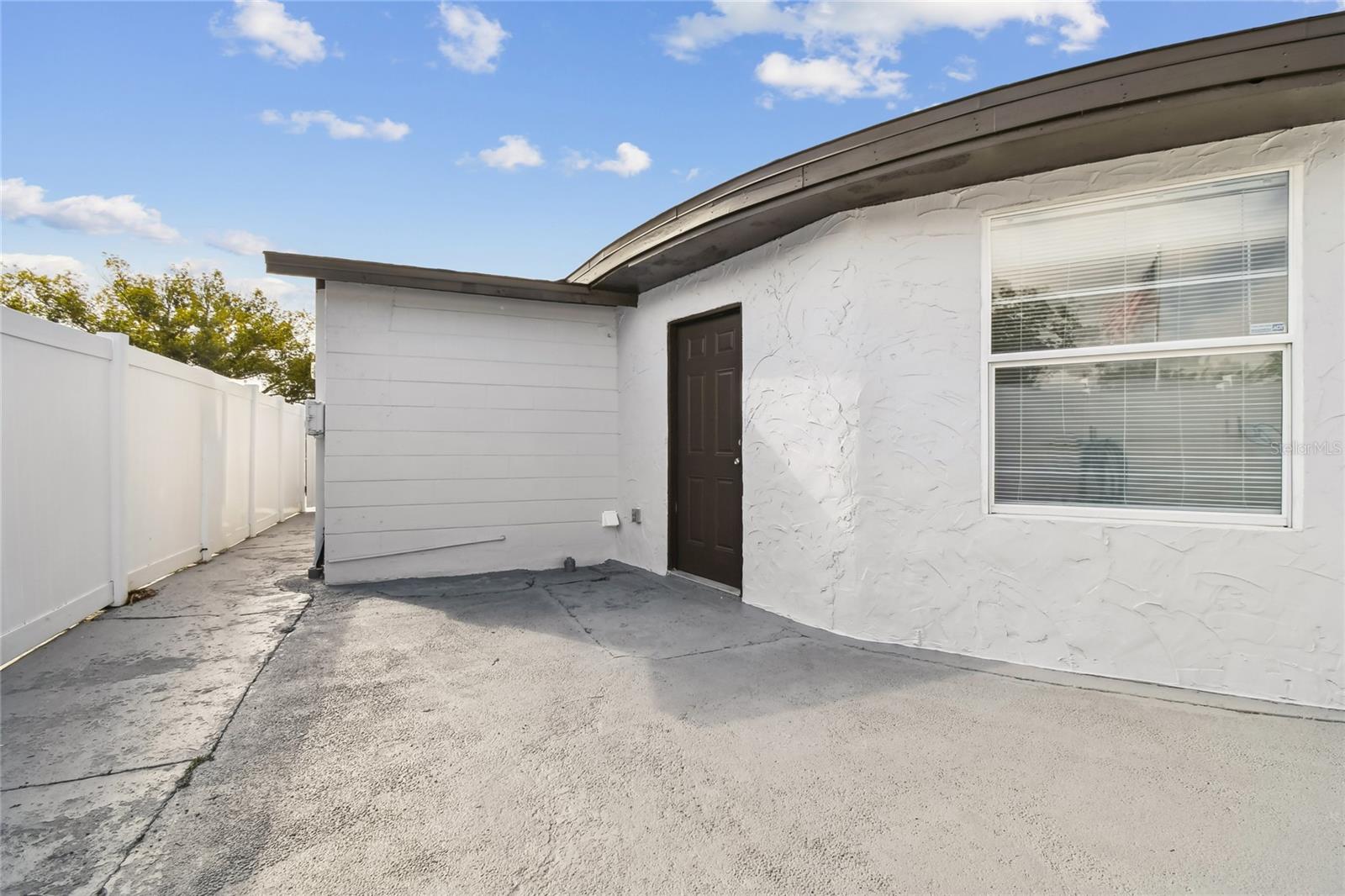 ALOHA GARDENS - Residential