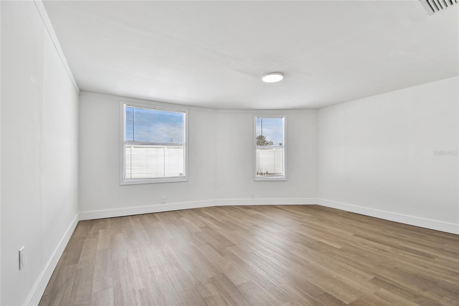 ALOHA GARDENS - Residential