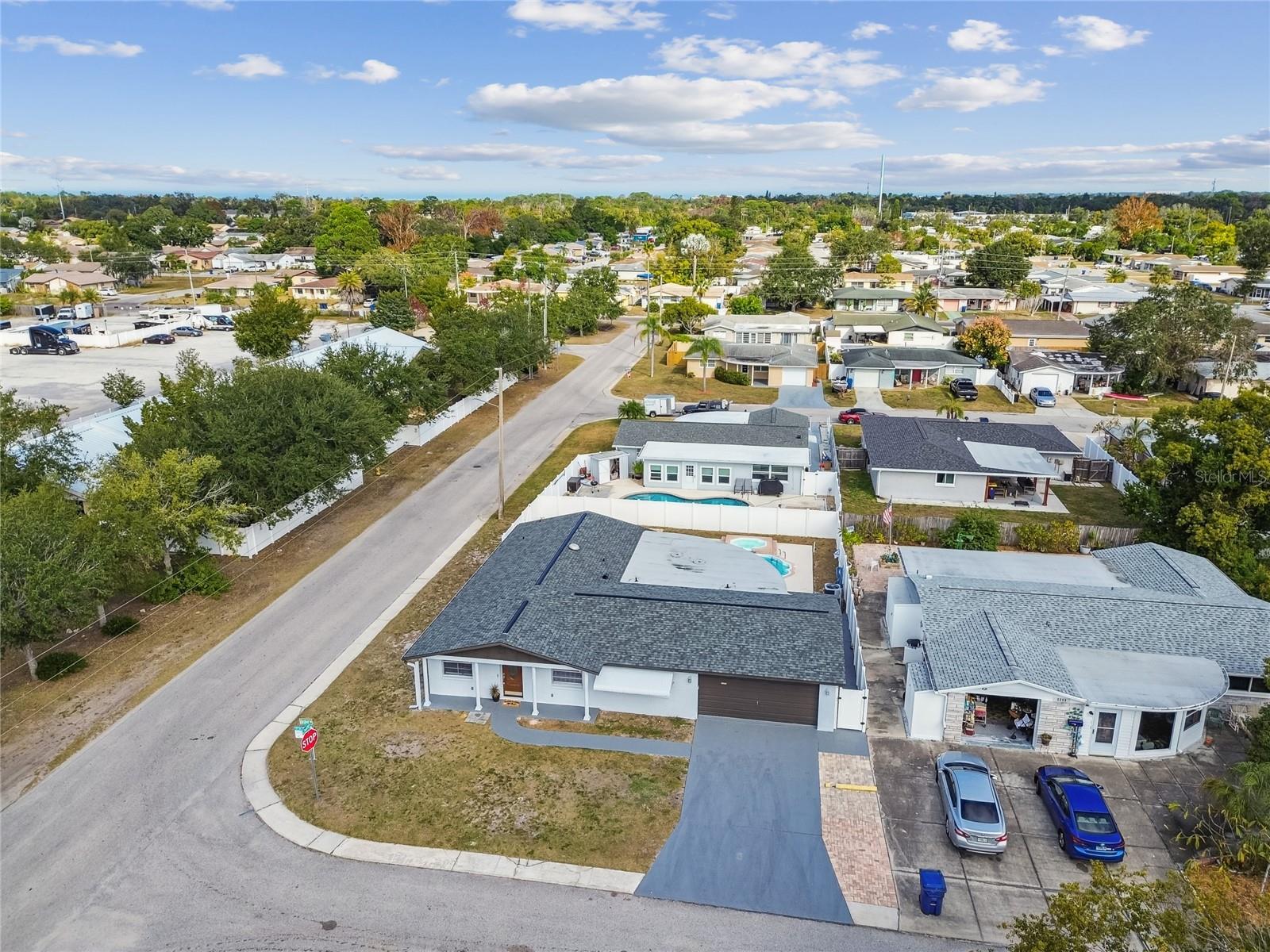 ALOHA GARDENS - Residential