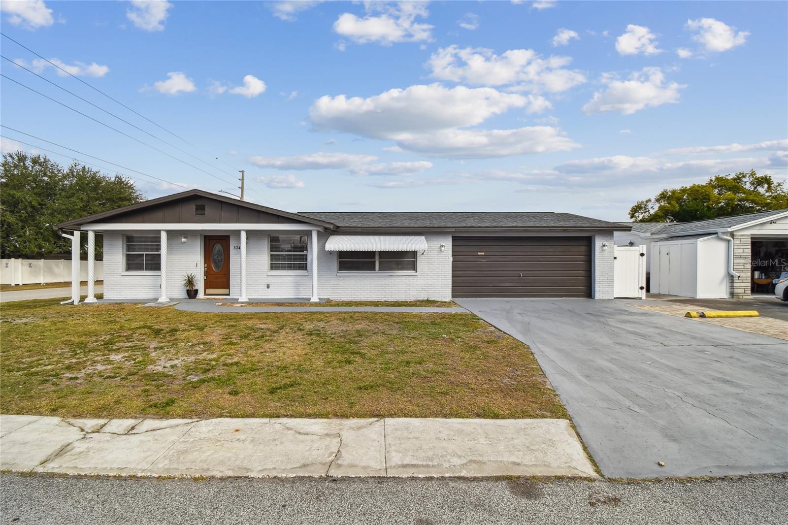 ALOHA GARDENS - Residential