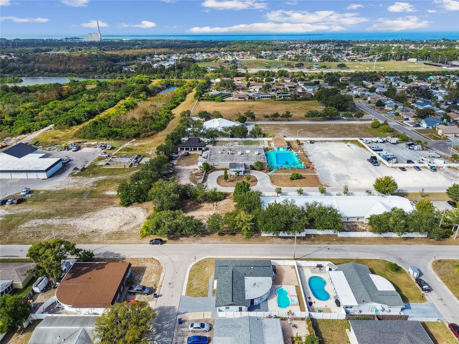 ALOHA GARDENS - Residential