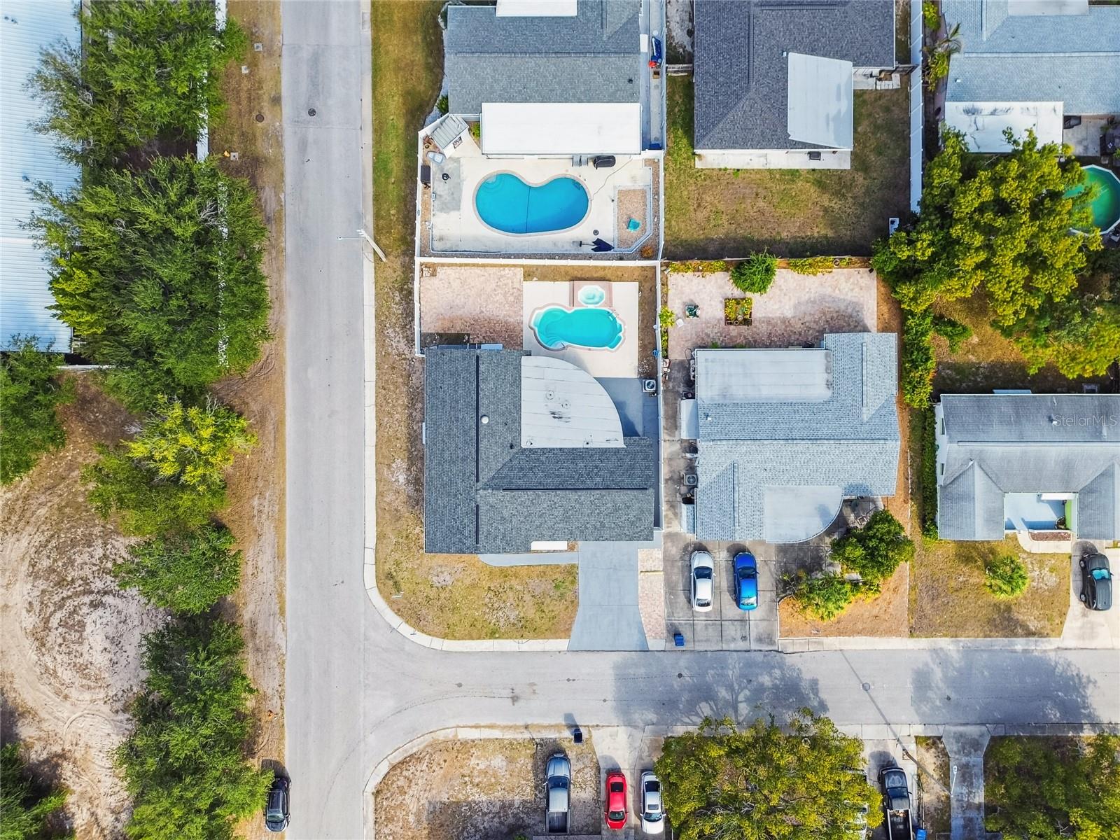 ALOHA GARDENS - Residential