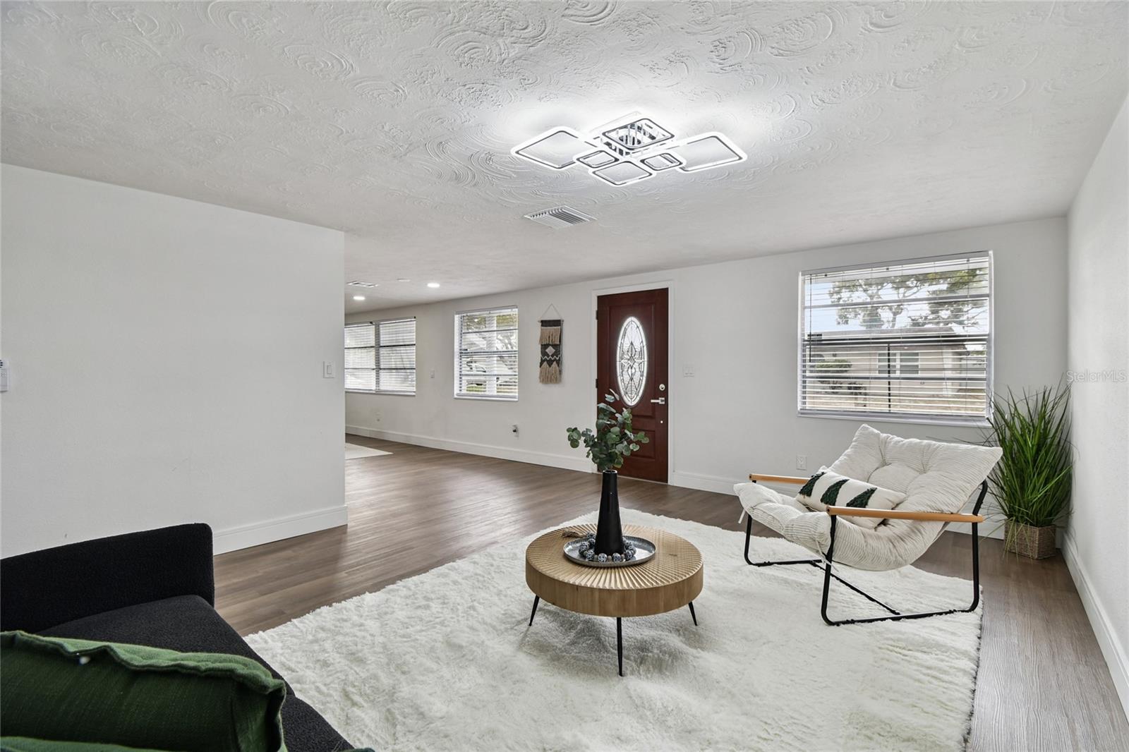 ALOHA GARDENS - Residential