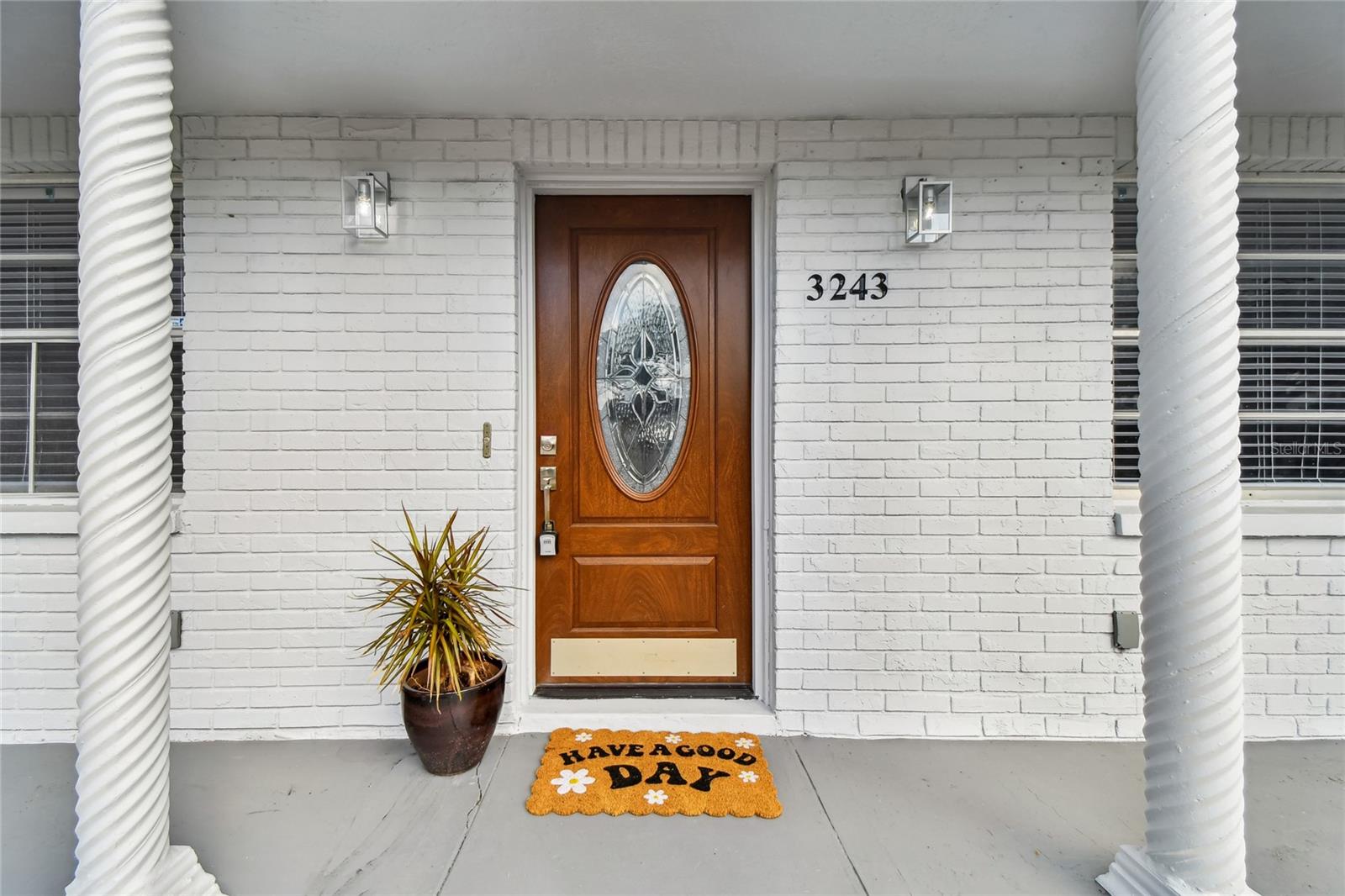 ALOHA GARDENS - Residential