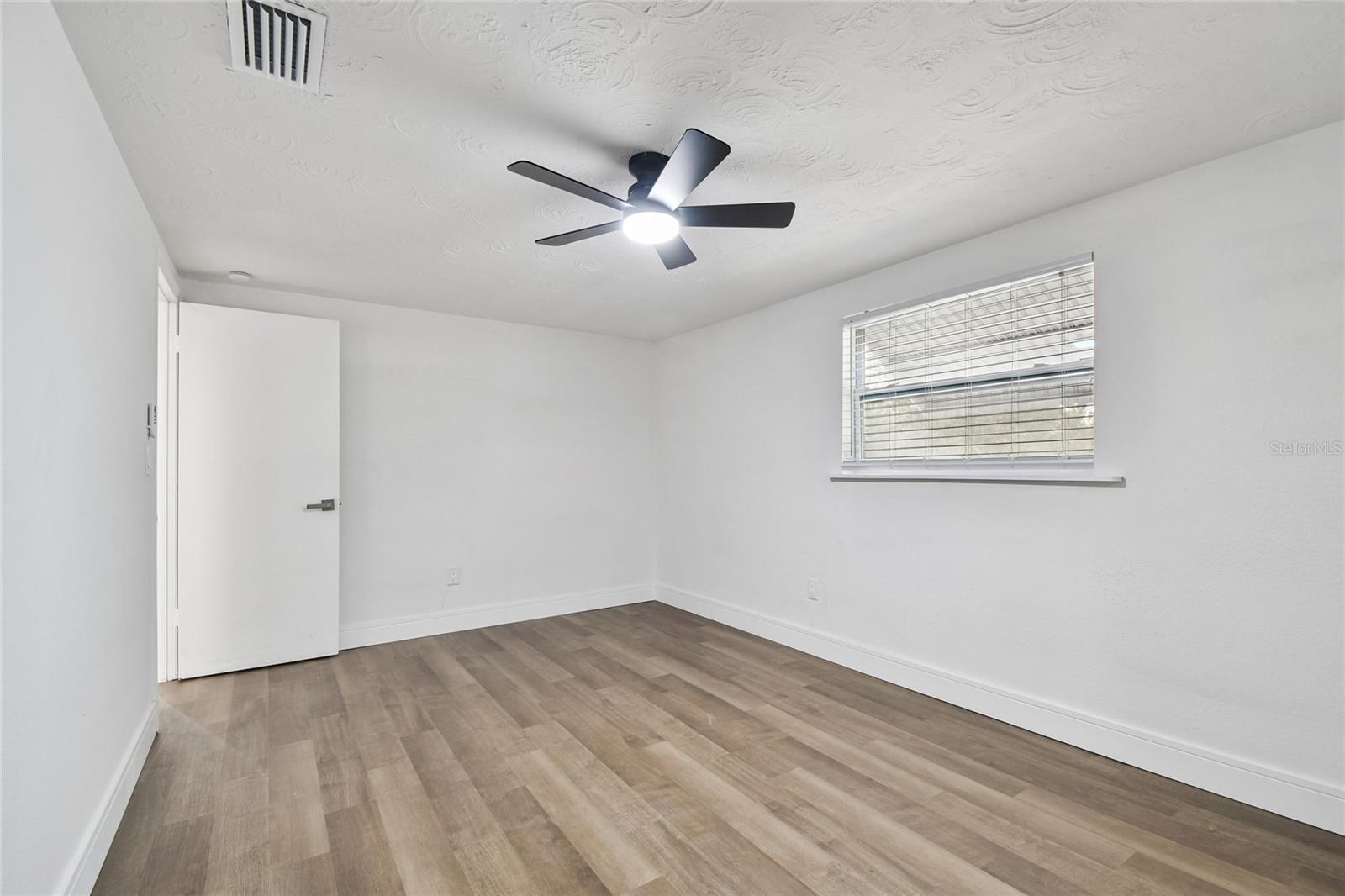 ALOHA GARDENS - Residential