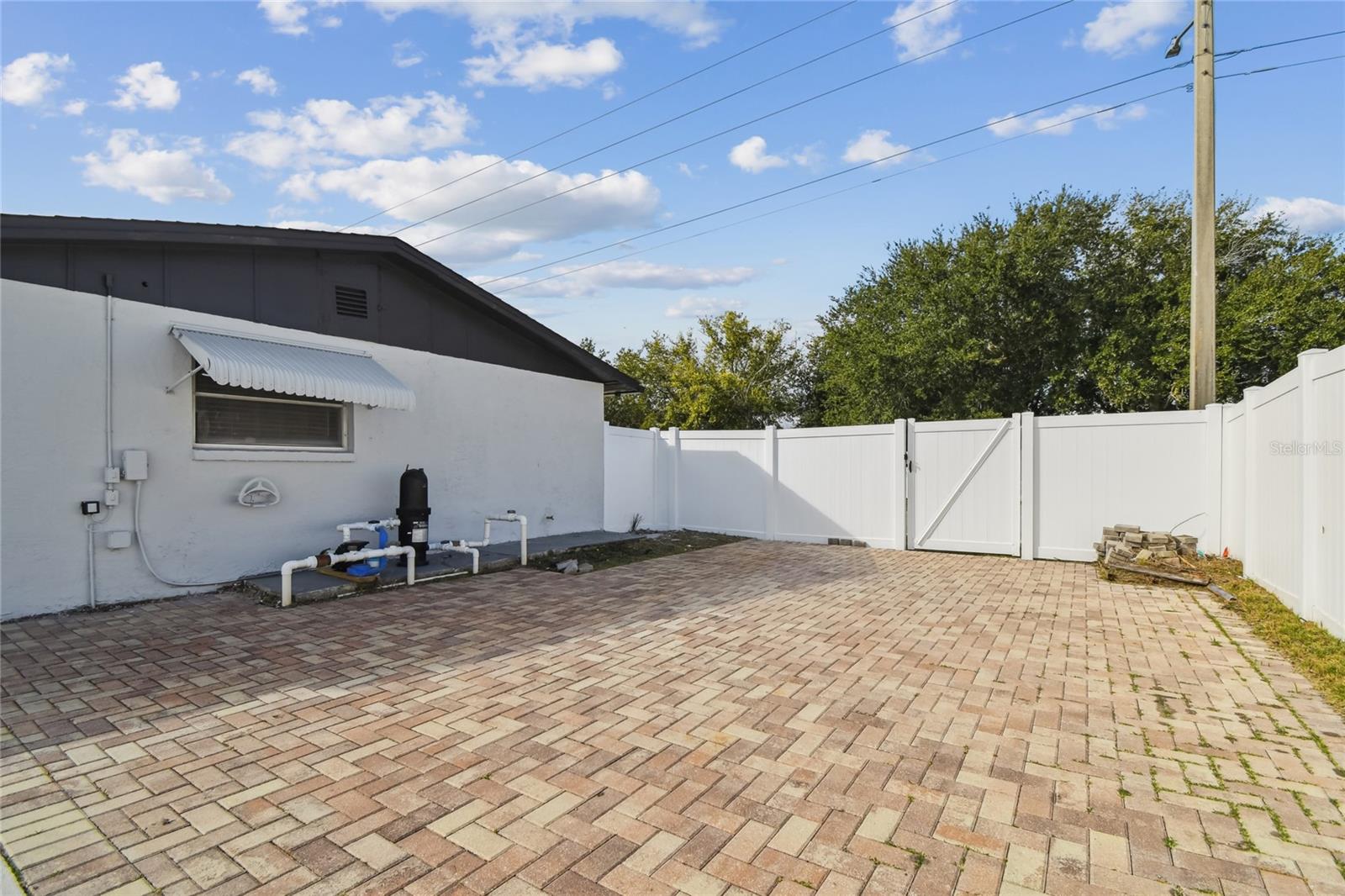 ALOHA GARDENS - Residential