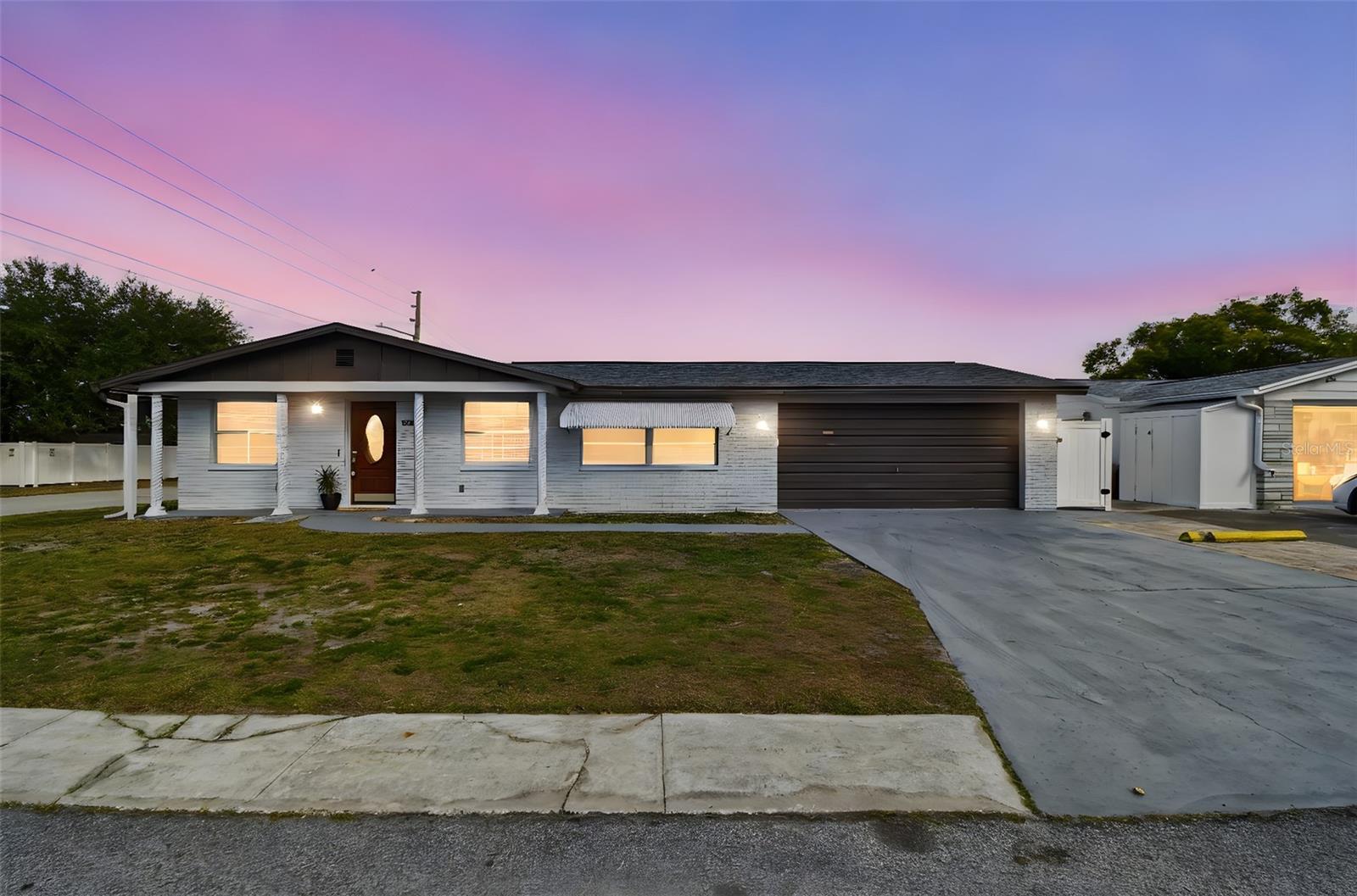 ALOHA GARDENS - Residential