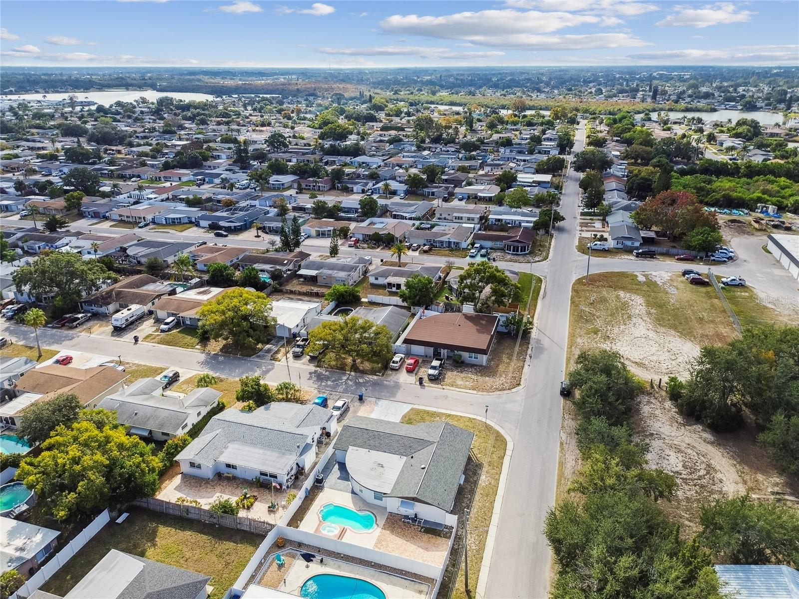 ALOHA GARDENS - Residential