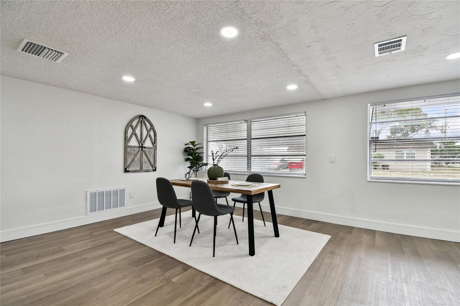 ALOHA GARDENS - Residential