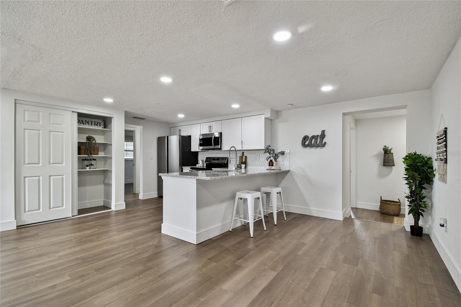 ALOHA GARDENS - Residential