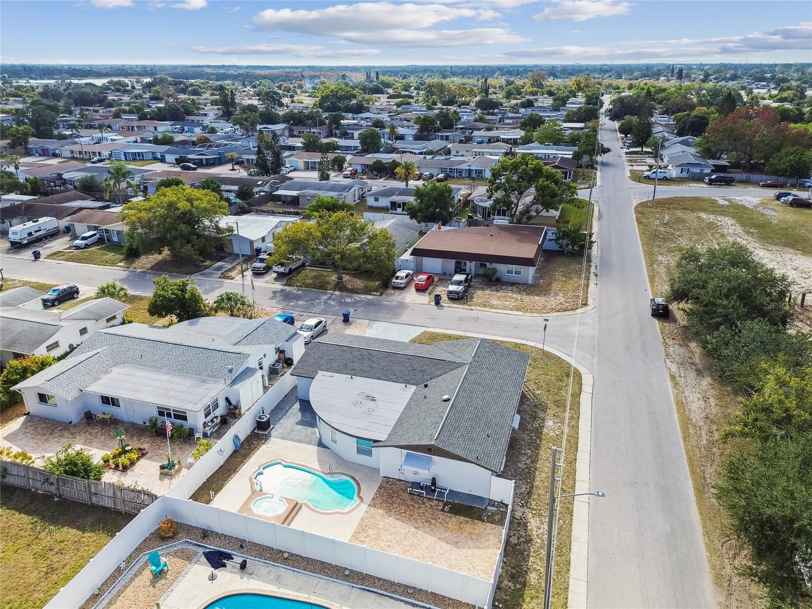 ALOHA GARDENS - Residential