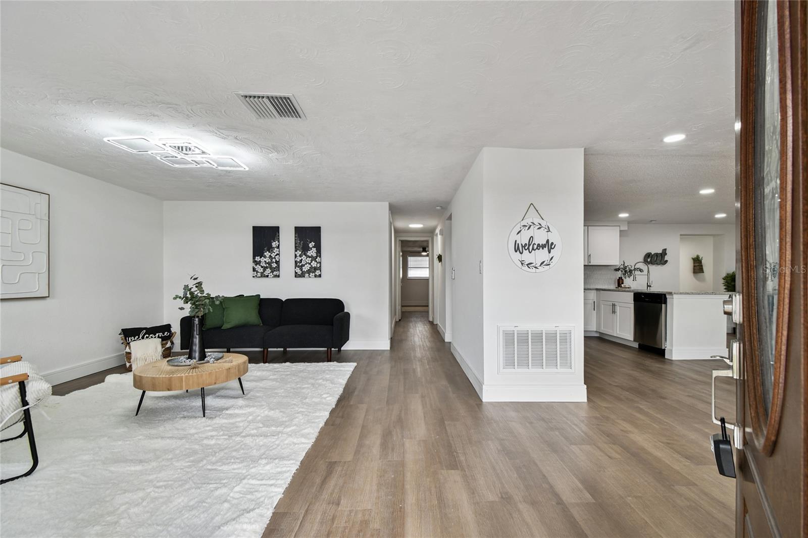 ALOHA GARDENS - Residential