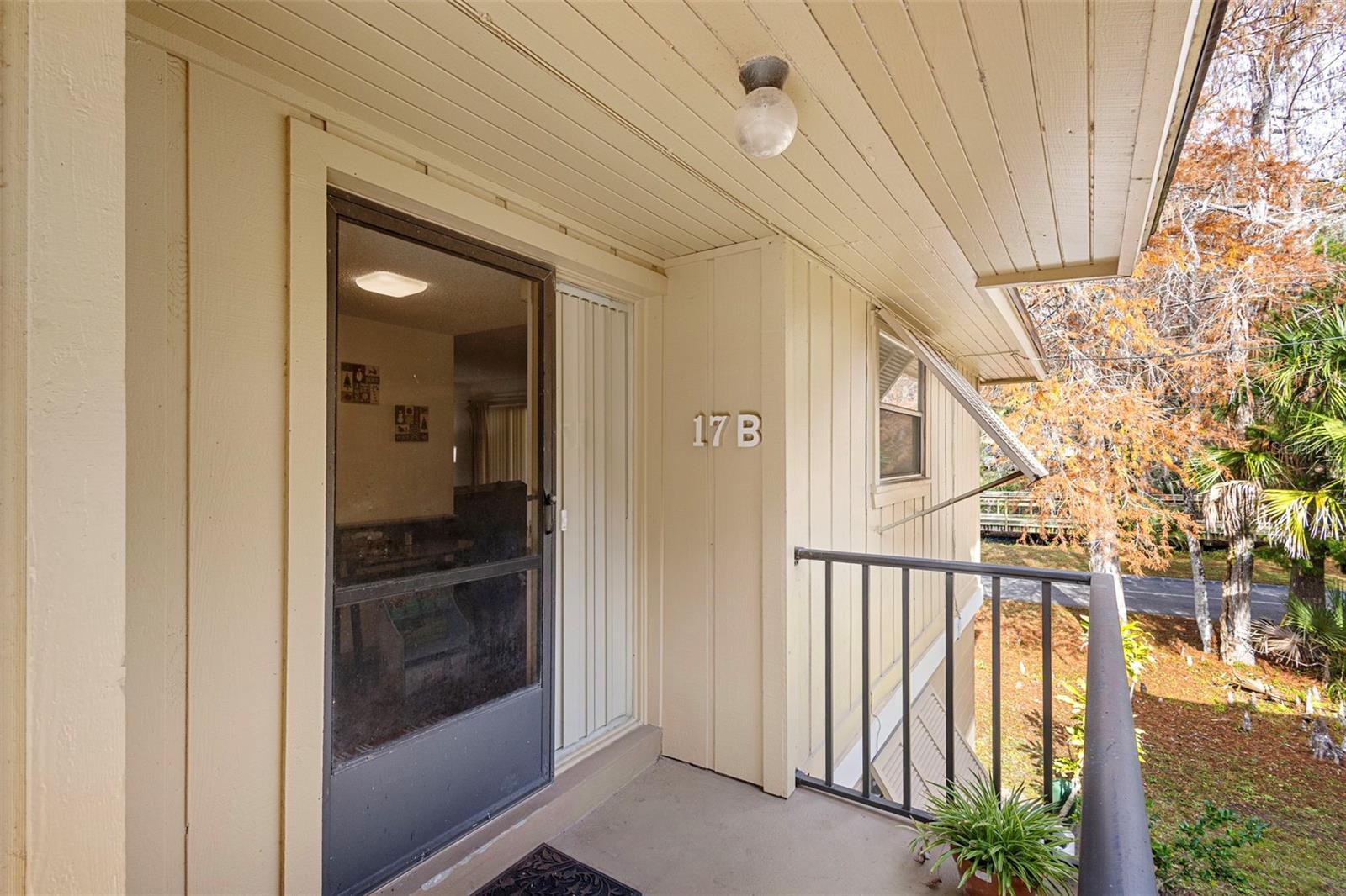 LAKESIDE CONDO APTS - Residential