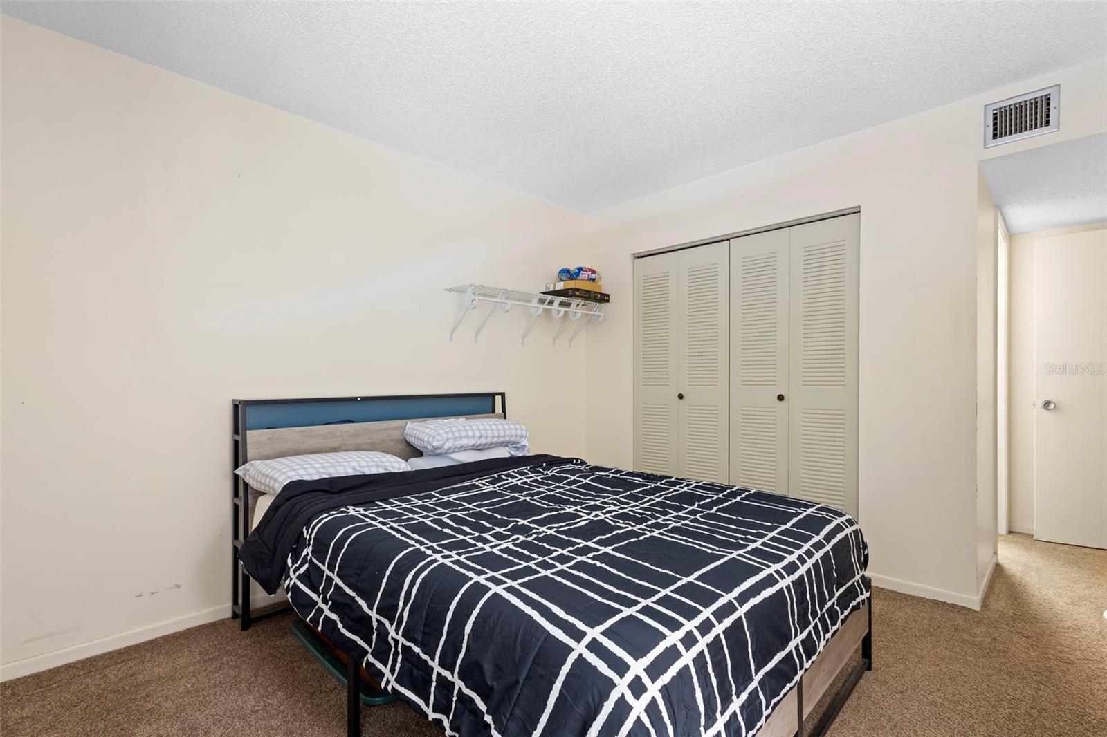 LAKESIDE CONDO APTS - Residential