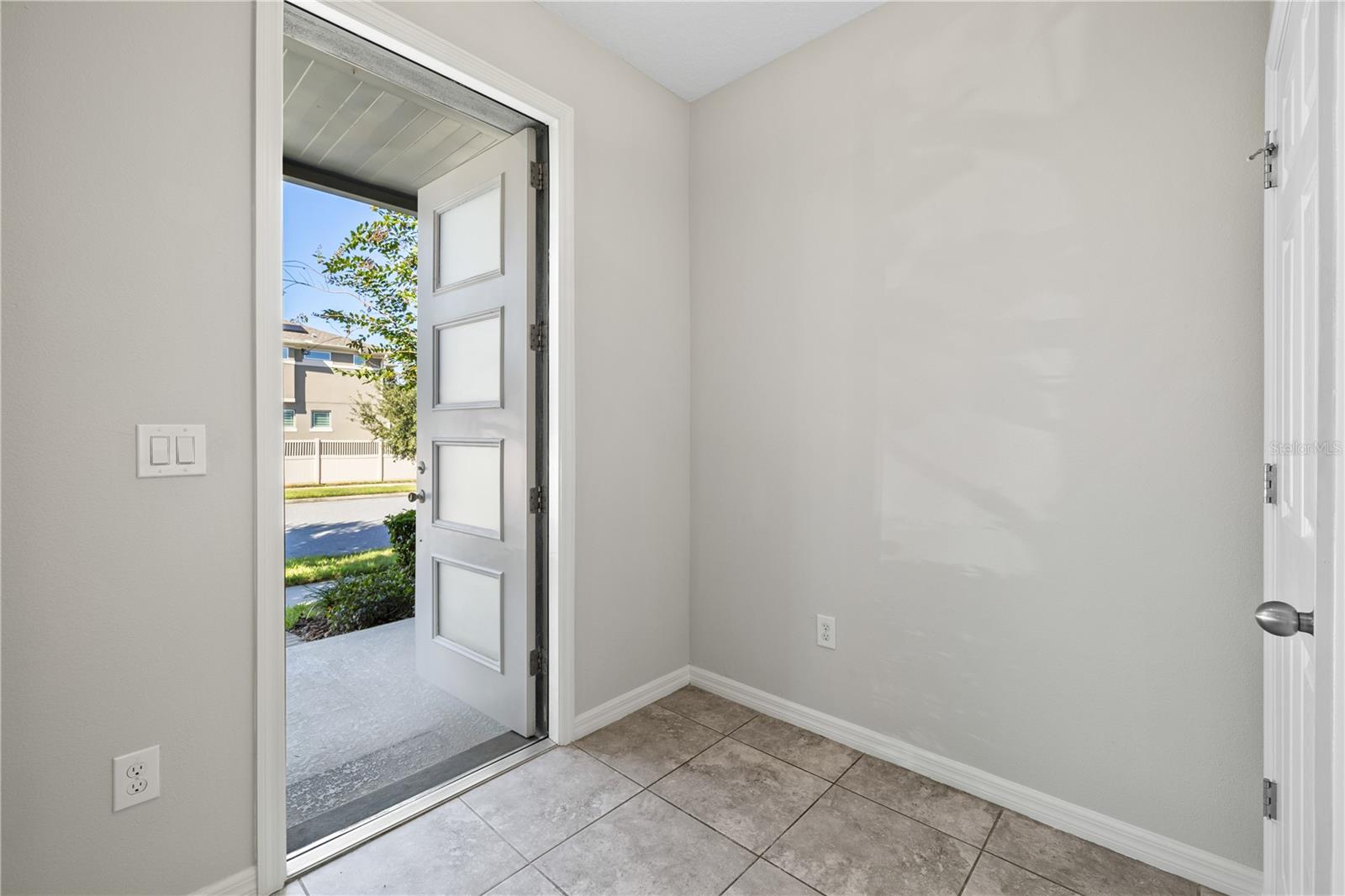 HAWKSMOOR-PH 1 - Residential Lease