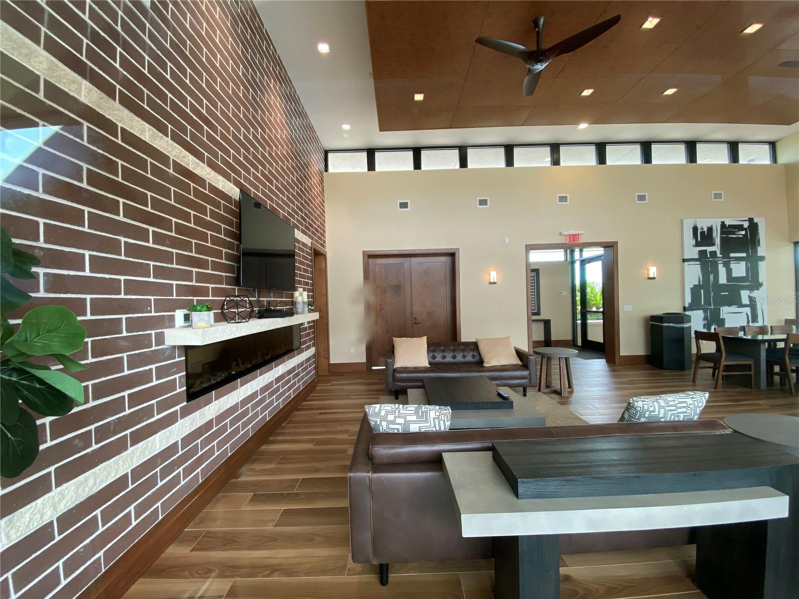 HAWKSMOOR-PH 1 - Residential Lease