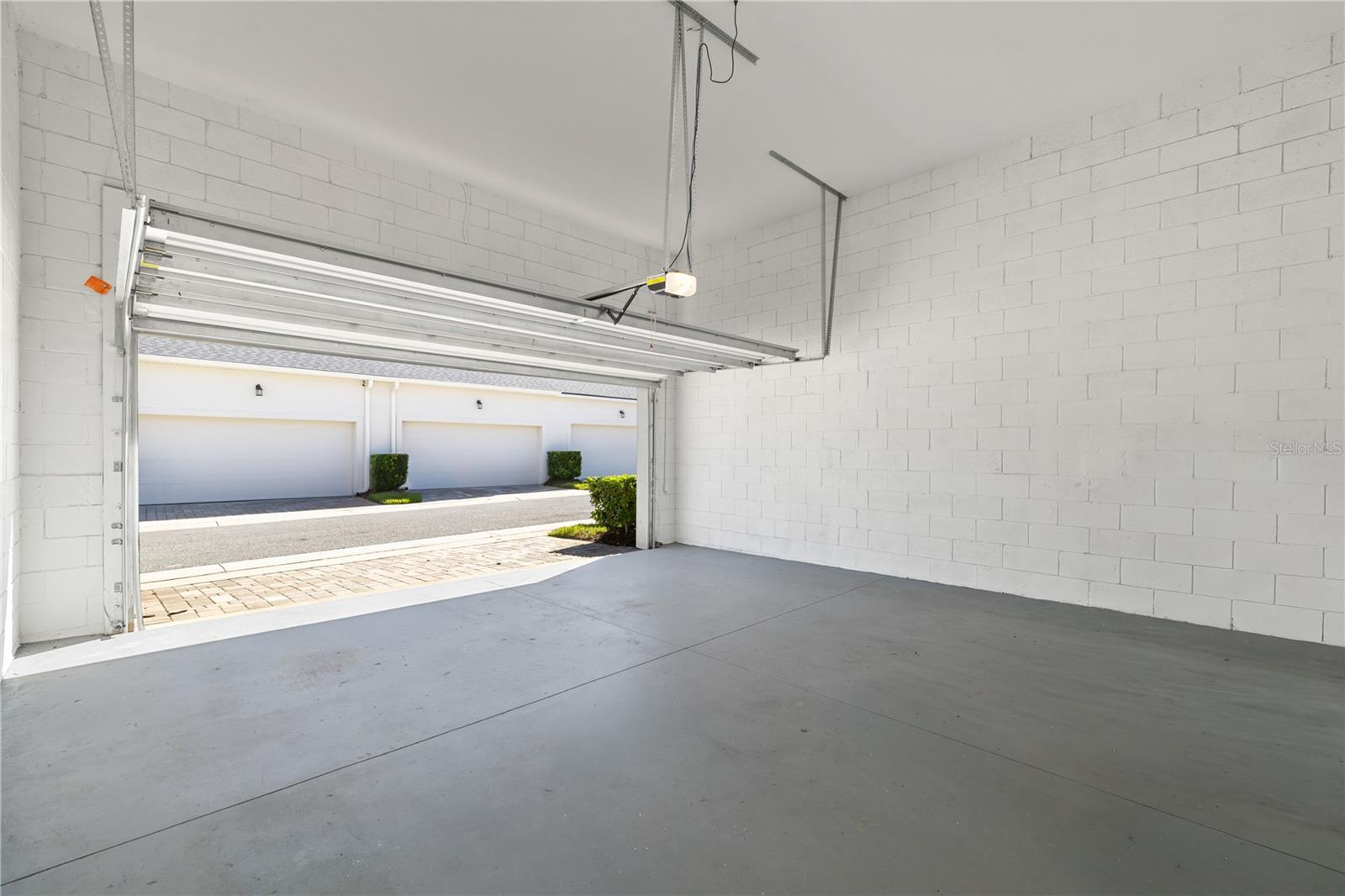 HAWKSMOOR-PH 1 - Residential Lease