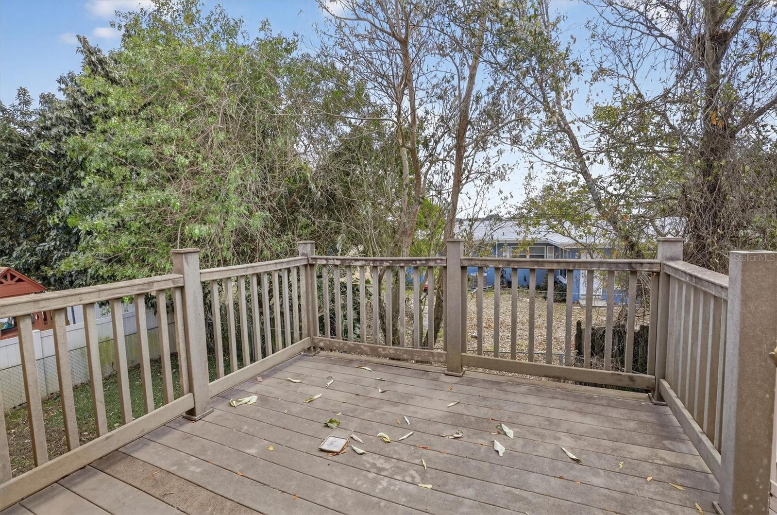 AVON PARK LAKES - Residential