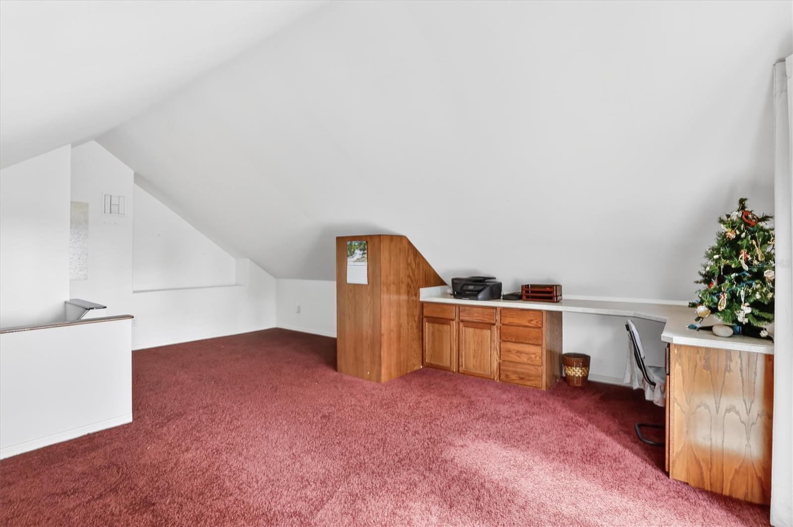 AVON PARK LAKES - Residential