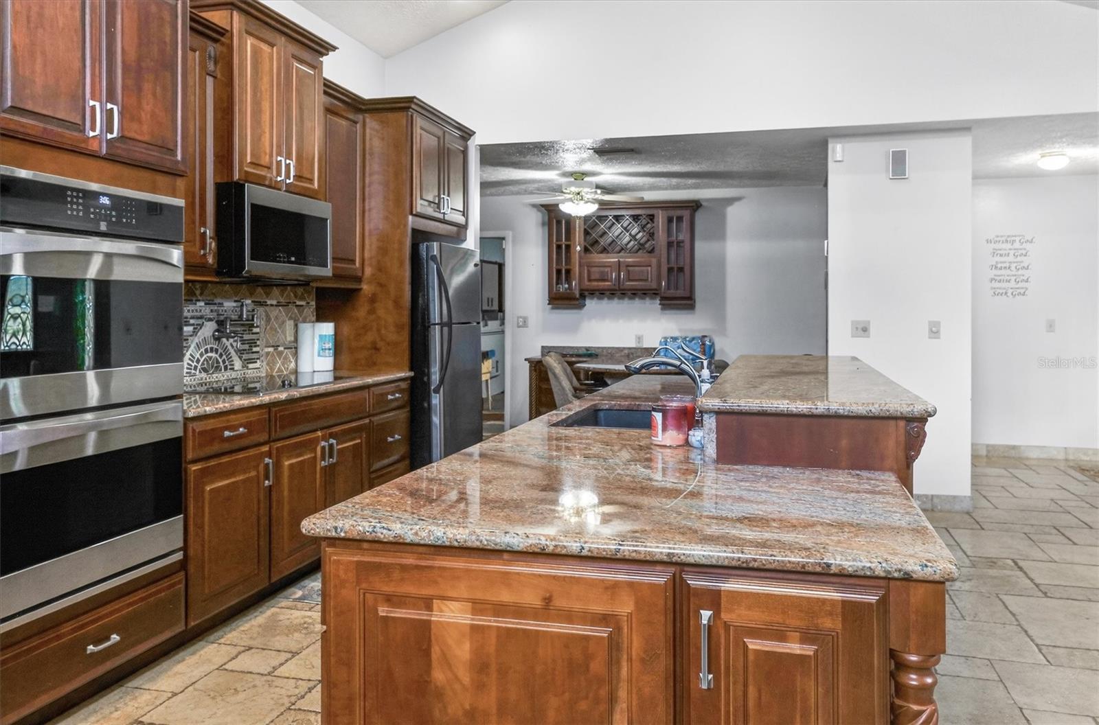 AVON PARK LAKES - Residential