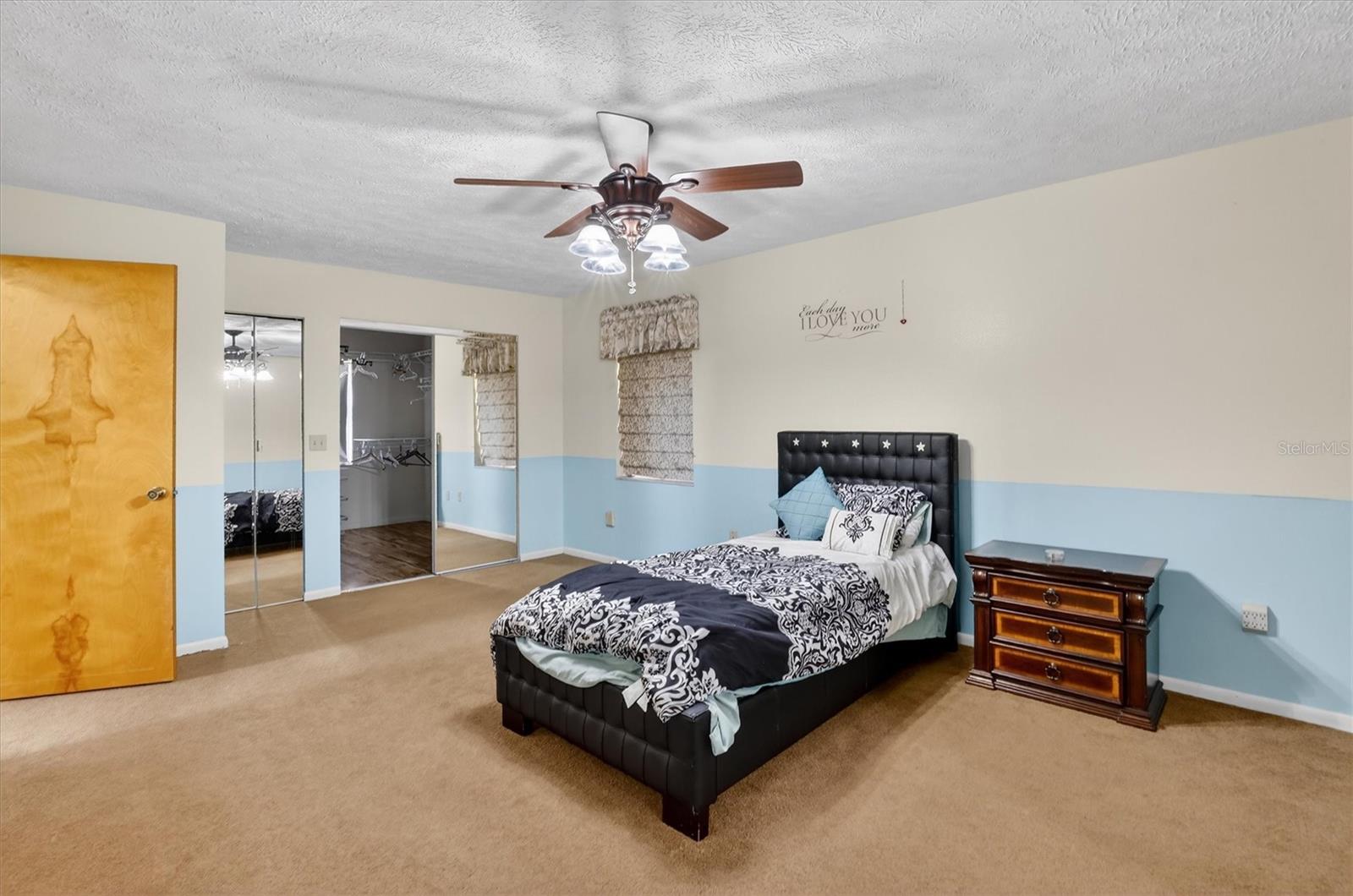 AVON PARK LAKES - Residential