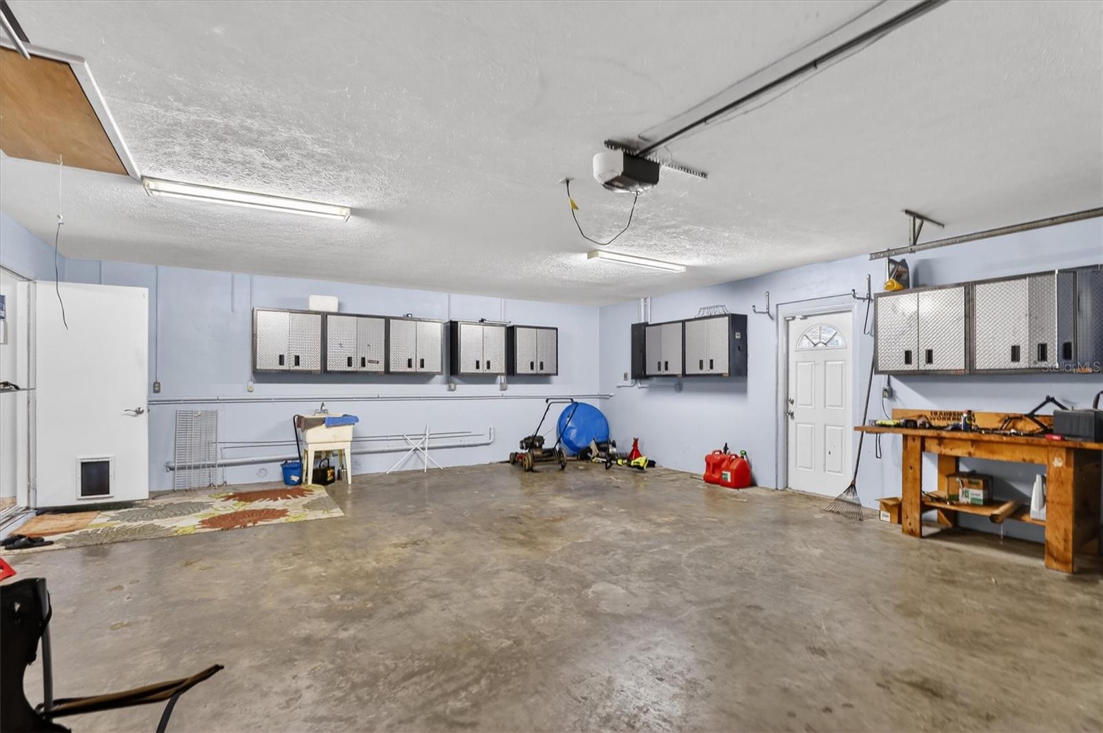 AVON PARK LAKES - Residential