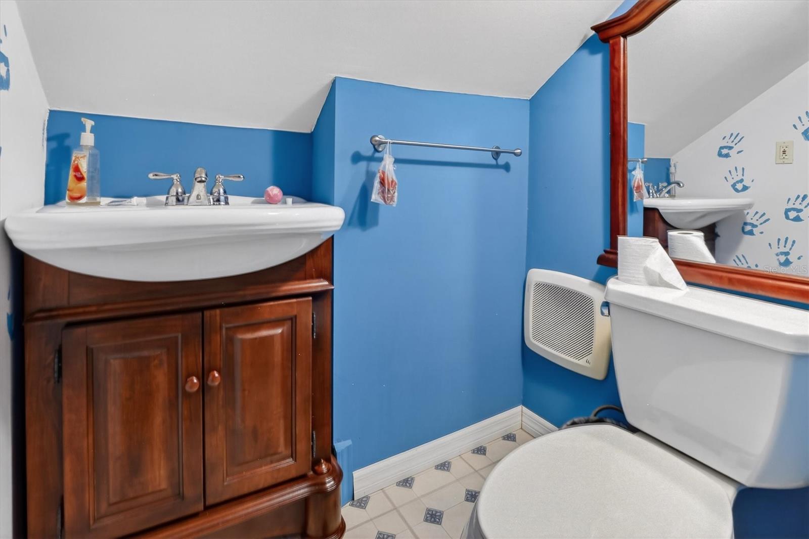 AVON PARK LAKES - Residential