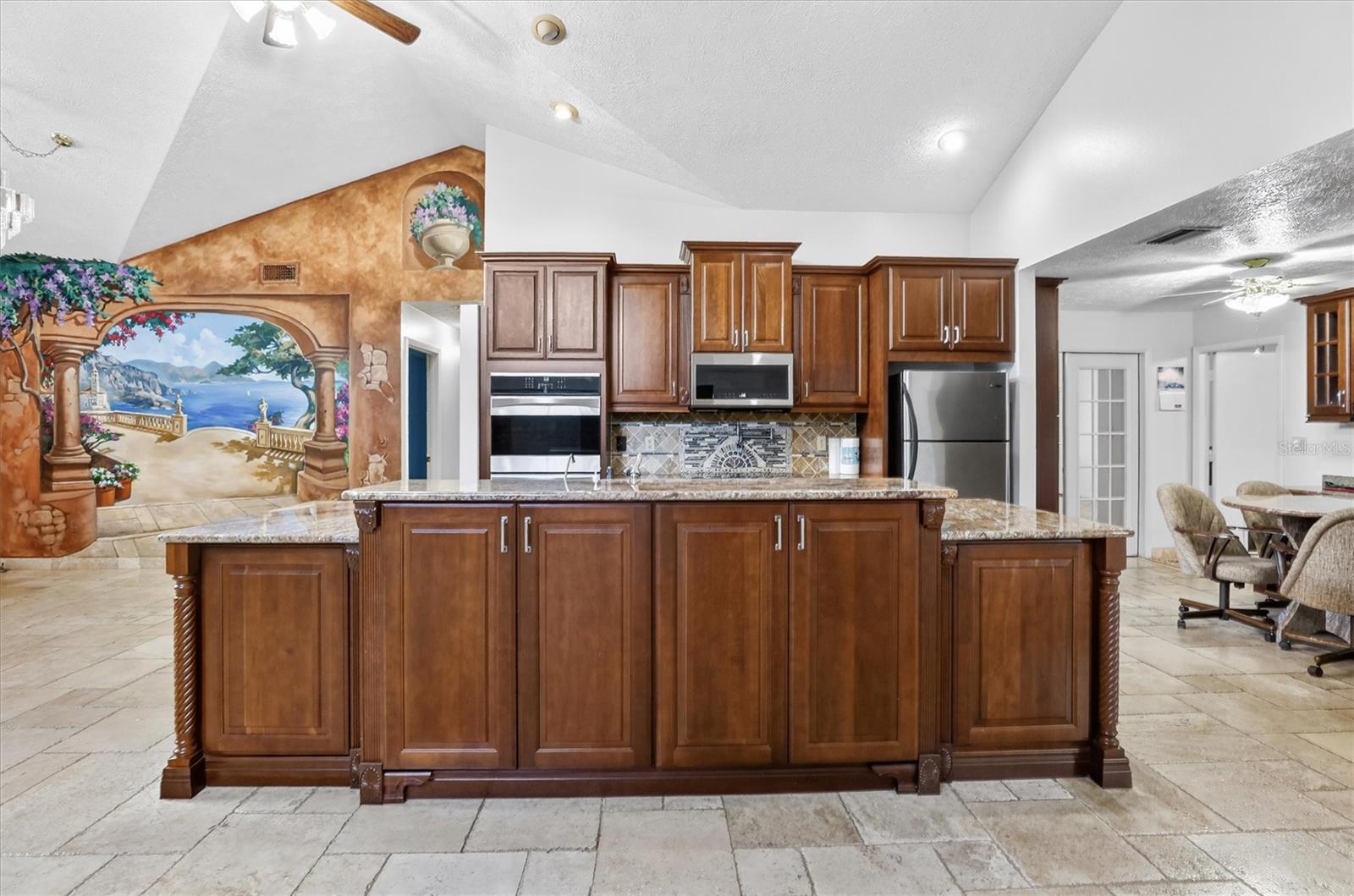 AVON PARK LAKES - Residential