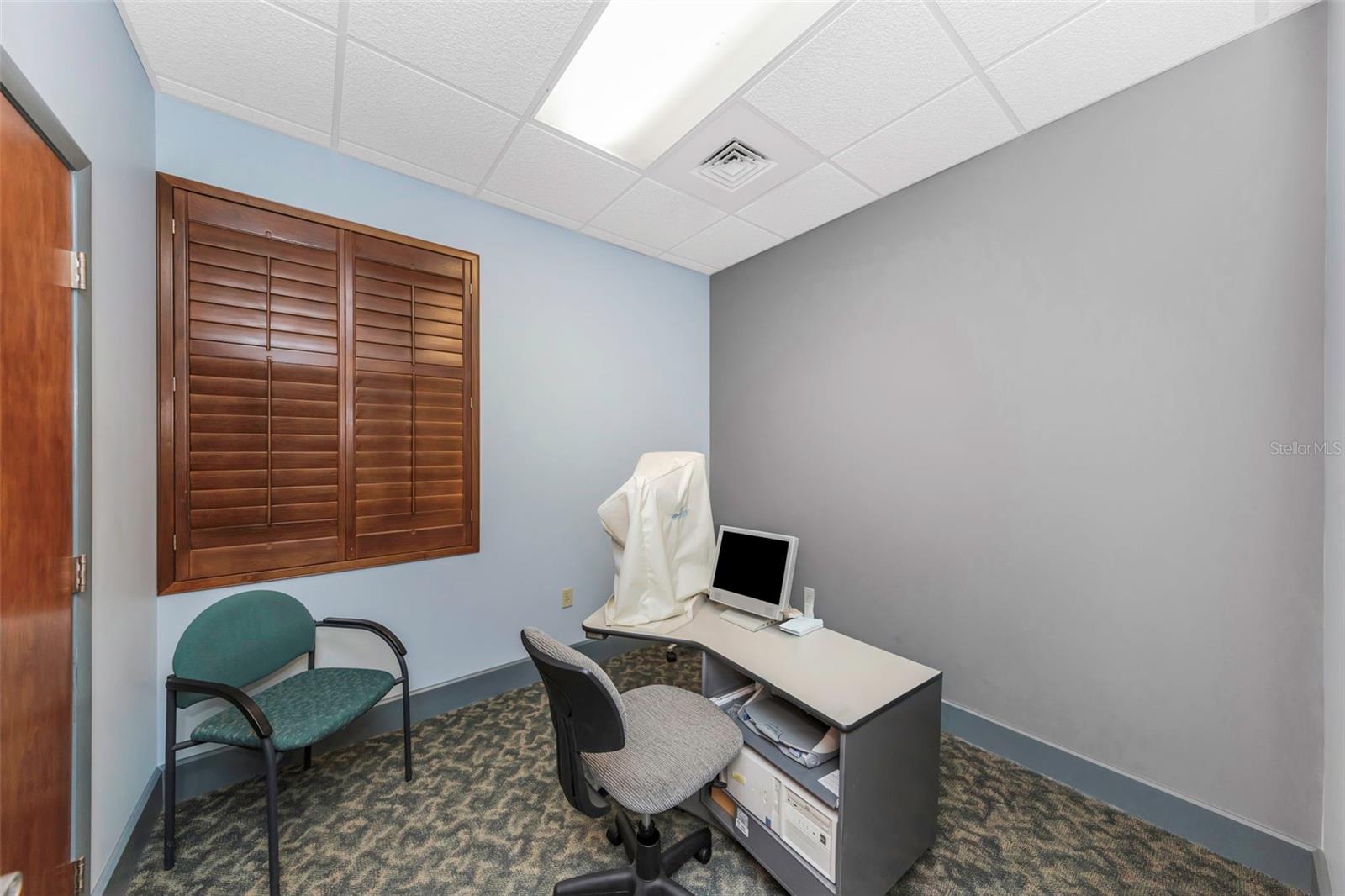 DREW PROFESSIONAL PARK - Commercial Sale