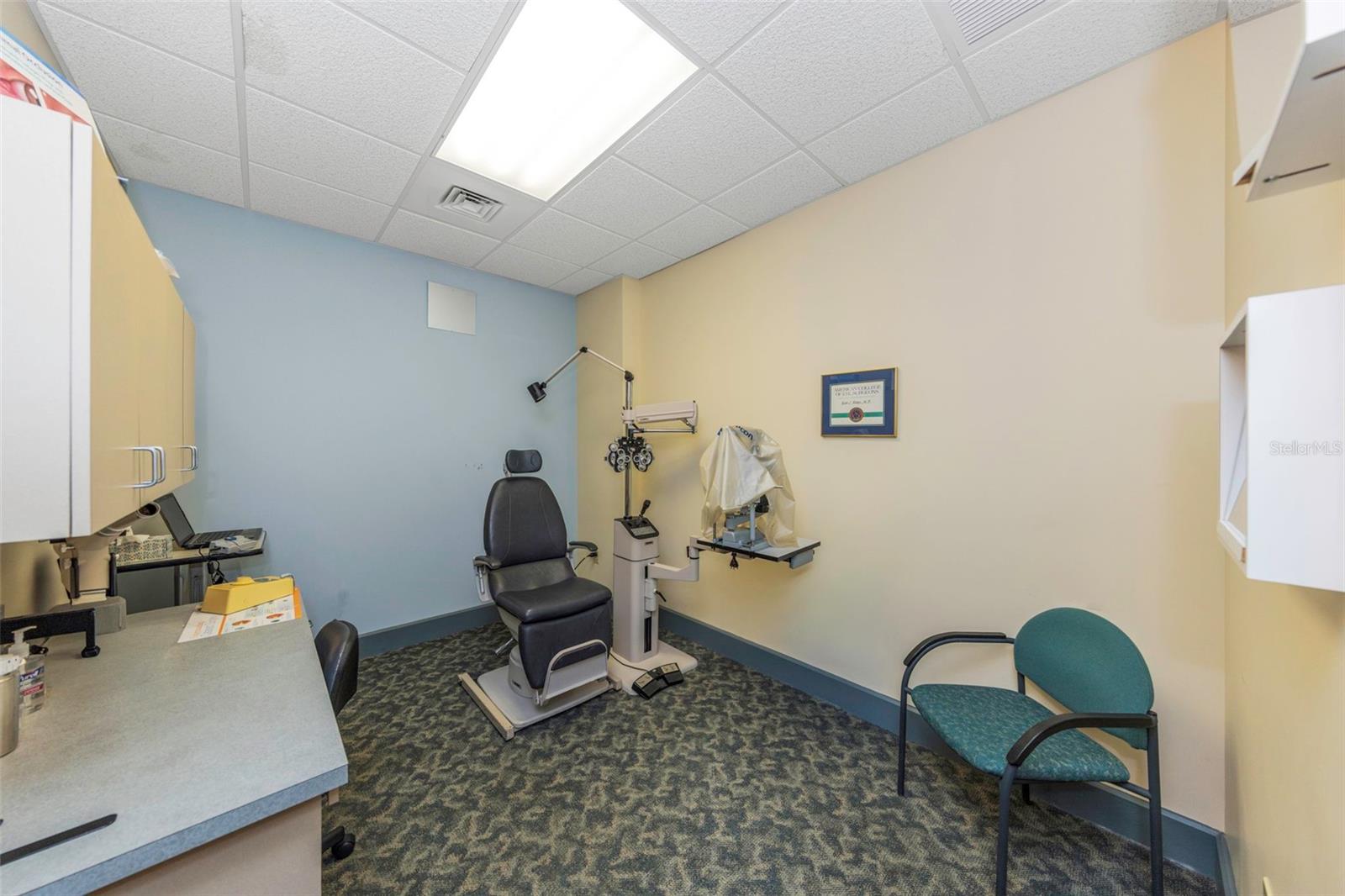 DREW PROFESSIONAL PARK - Commercial Sale