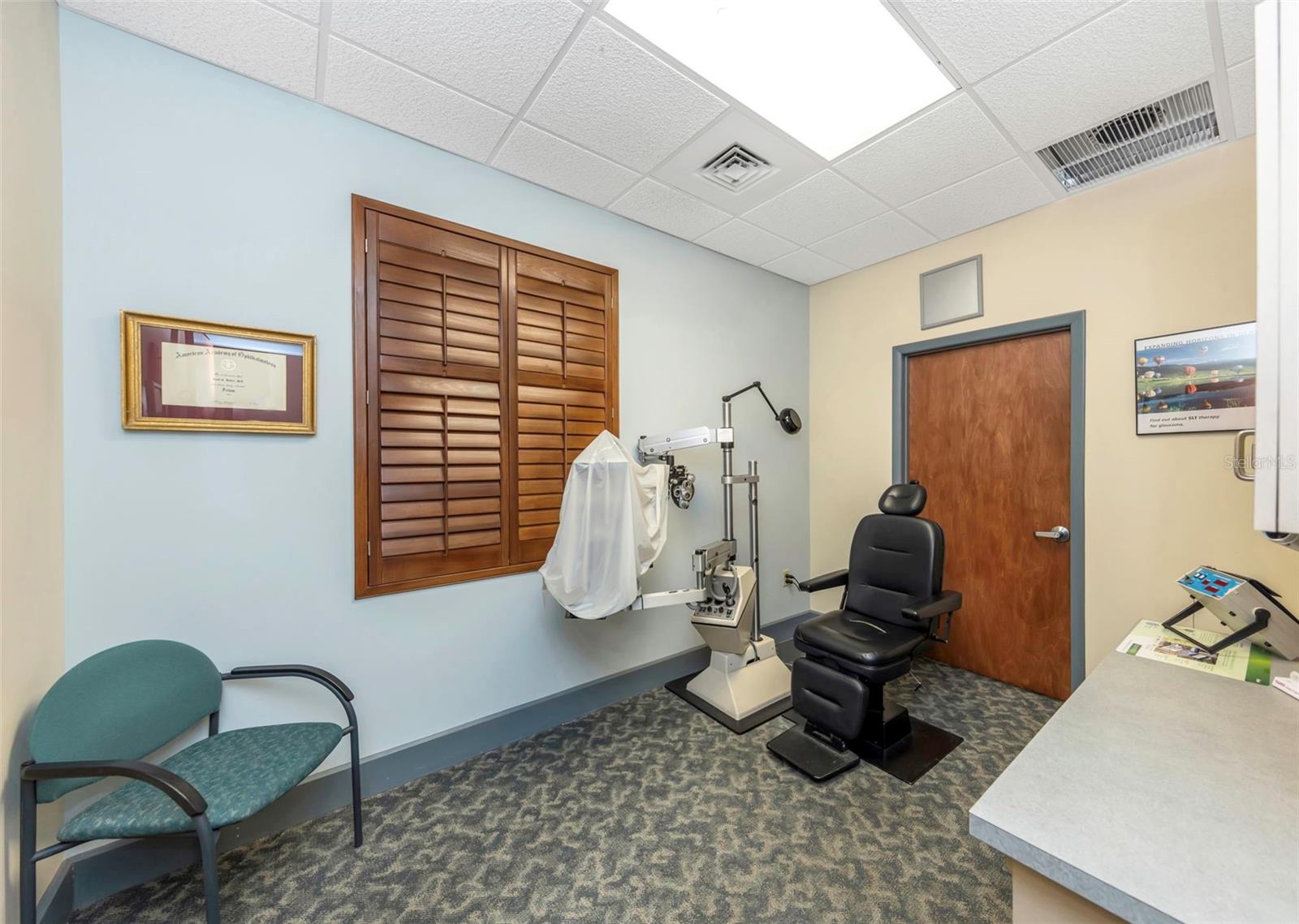 DREW PROFESSIONAL PARK - Commercial Sale