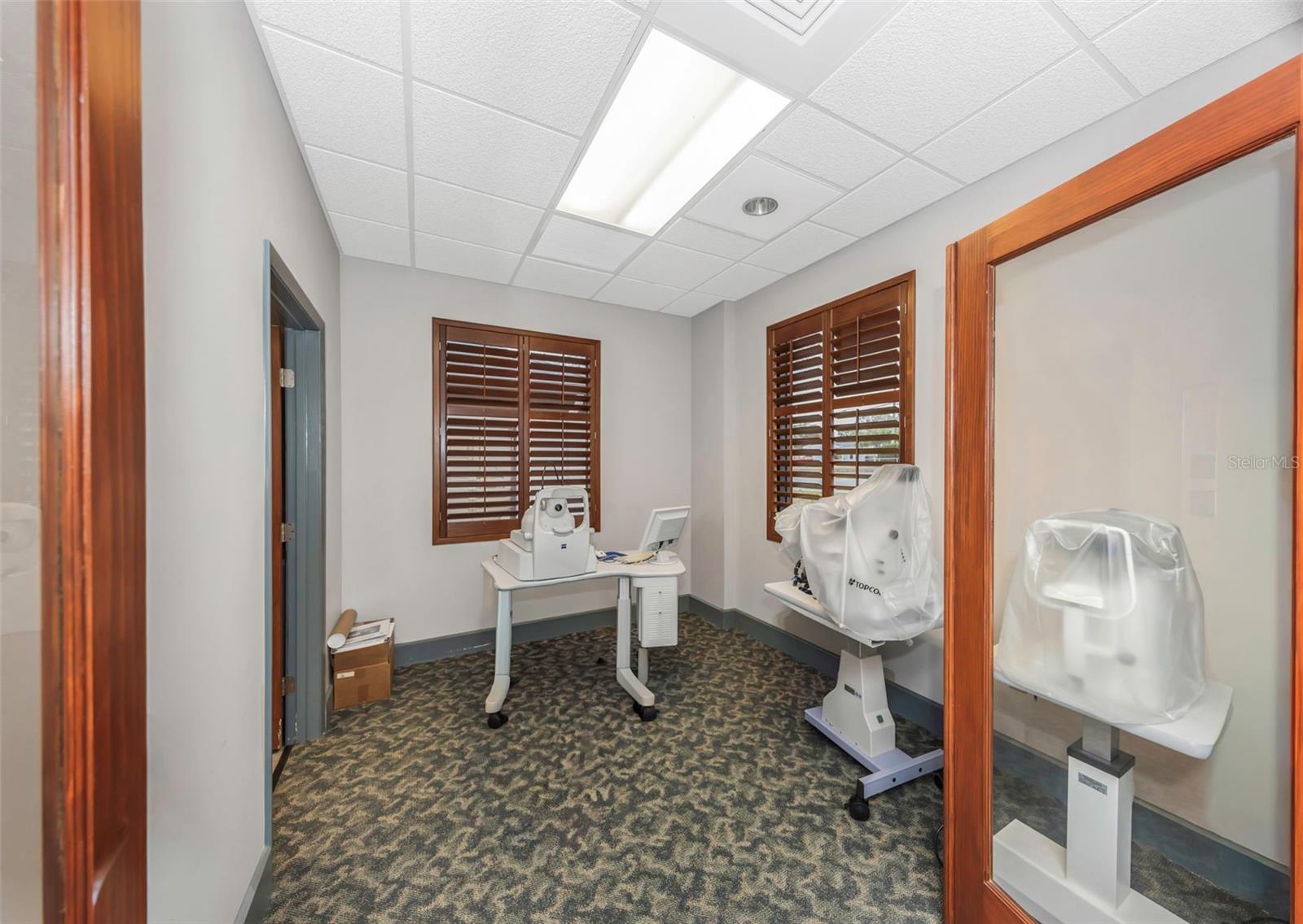 DREW PROFESSIONAL PARK - Commercial Sale