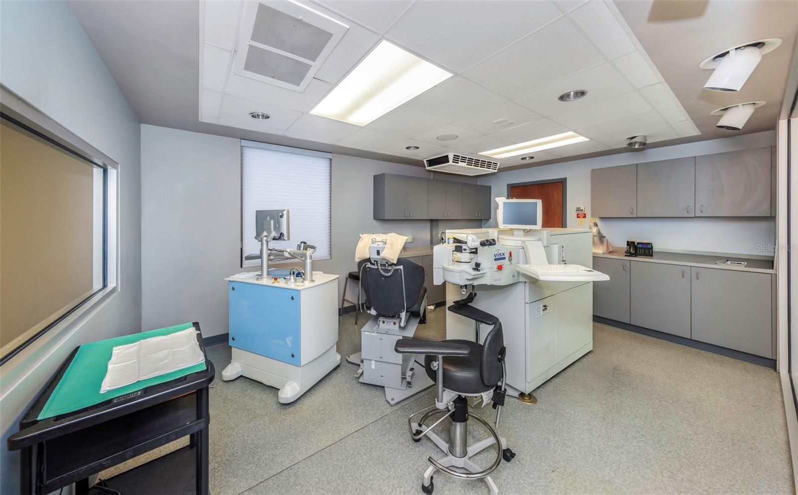 DREW PROFESSIONAL PARK - Commercial Sale