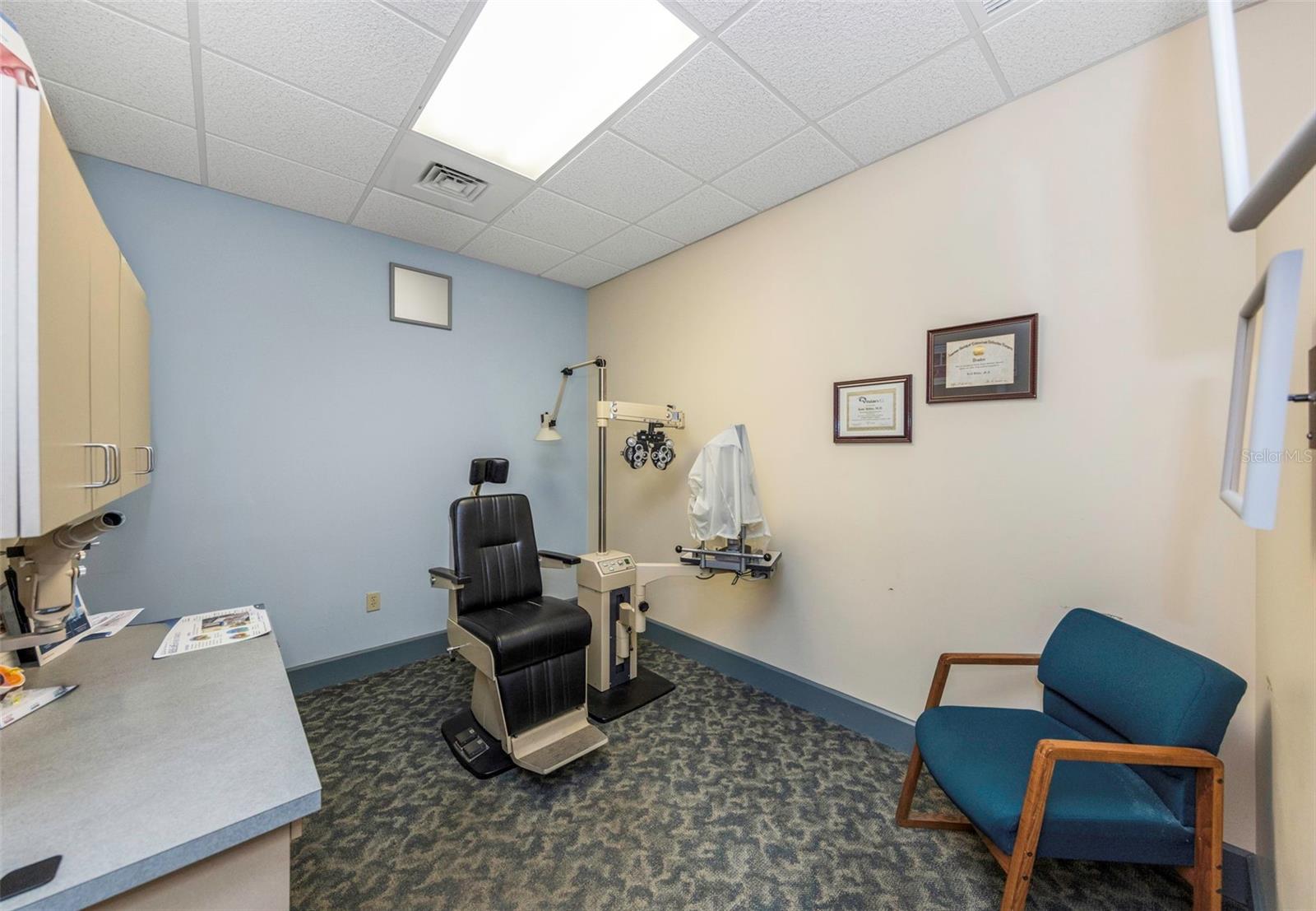 DREW PROFESSIONAL PARK - Commercial Sale