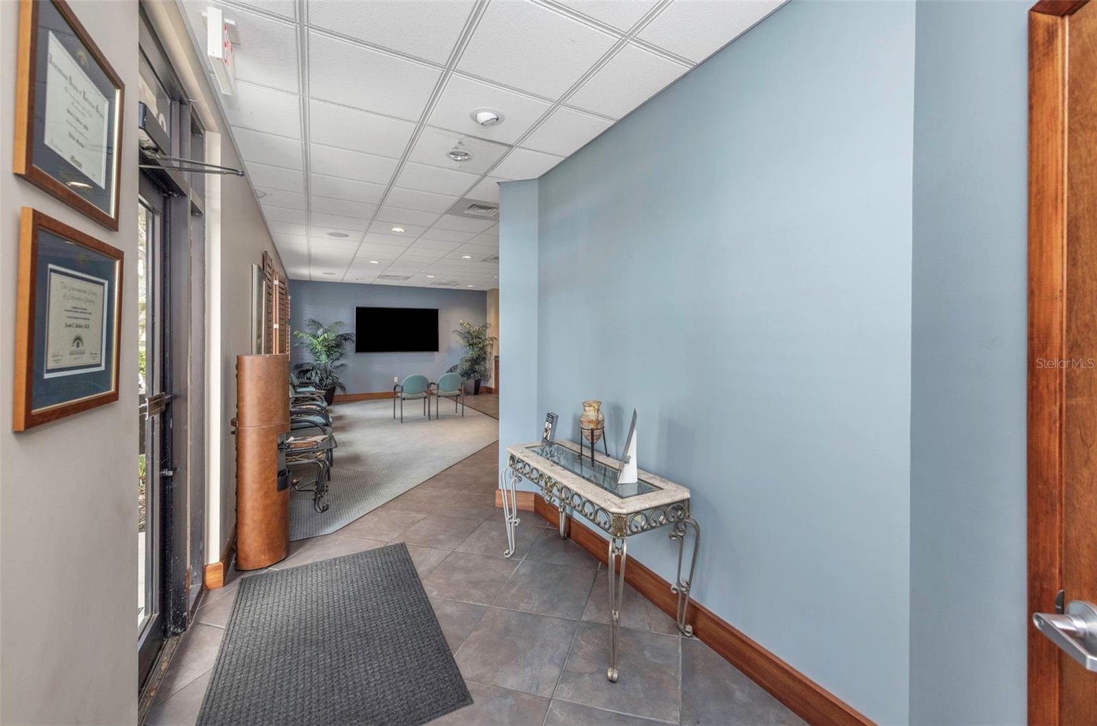 DREW PROFESSIONAL PARK - Commercial Sale