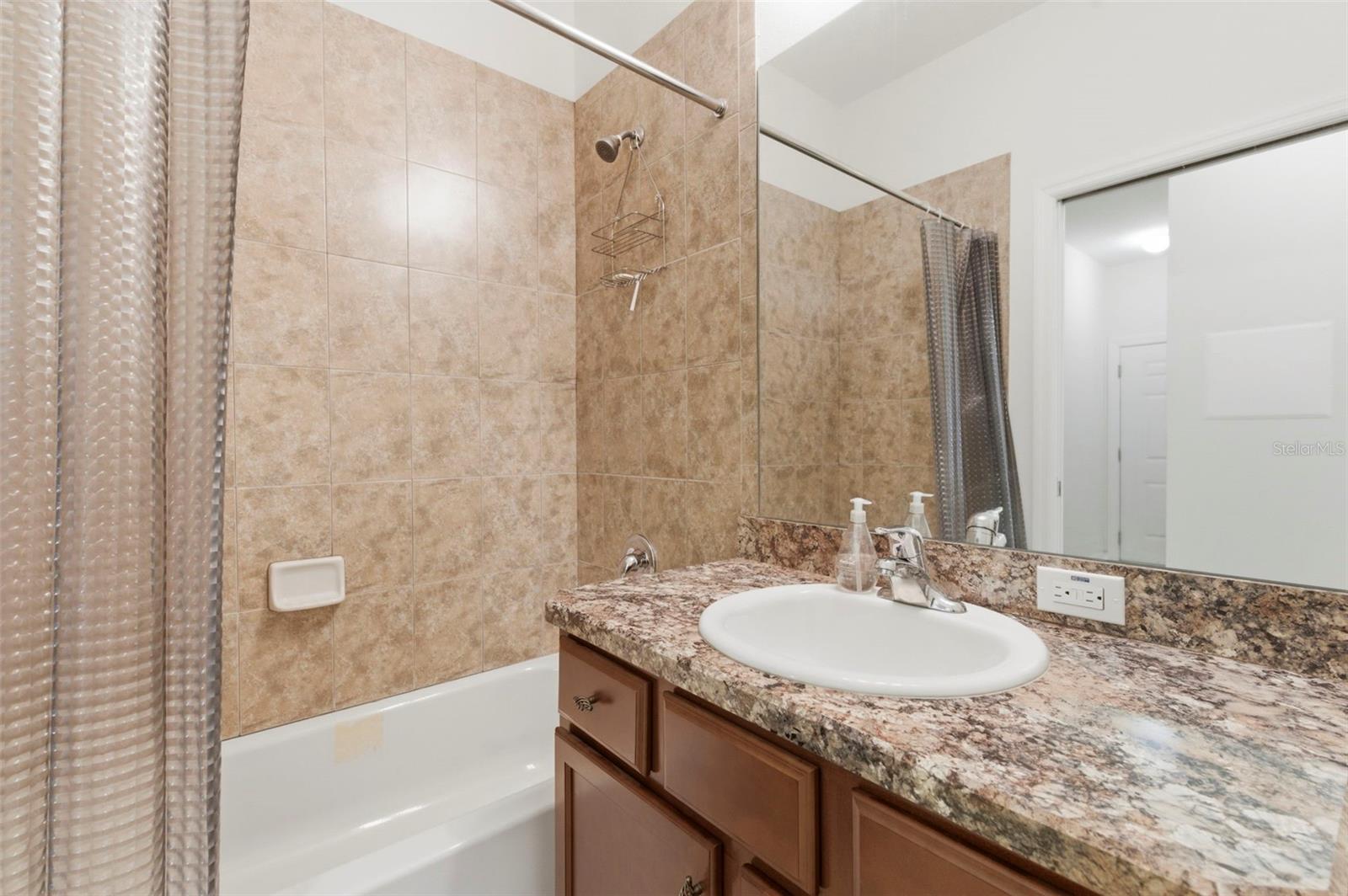 HAMPTON VILLAGE AT RIVER RIDGE PH 01 - Residential