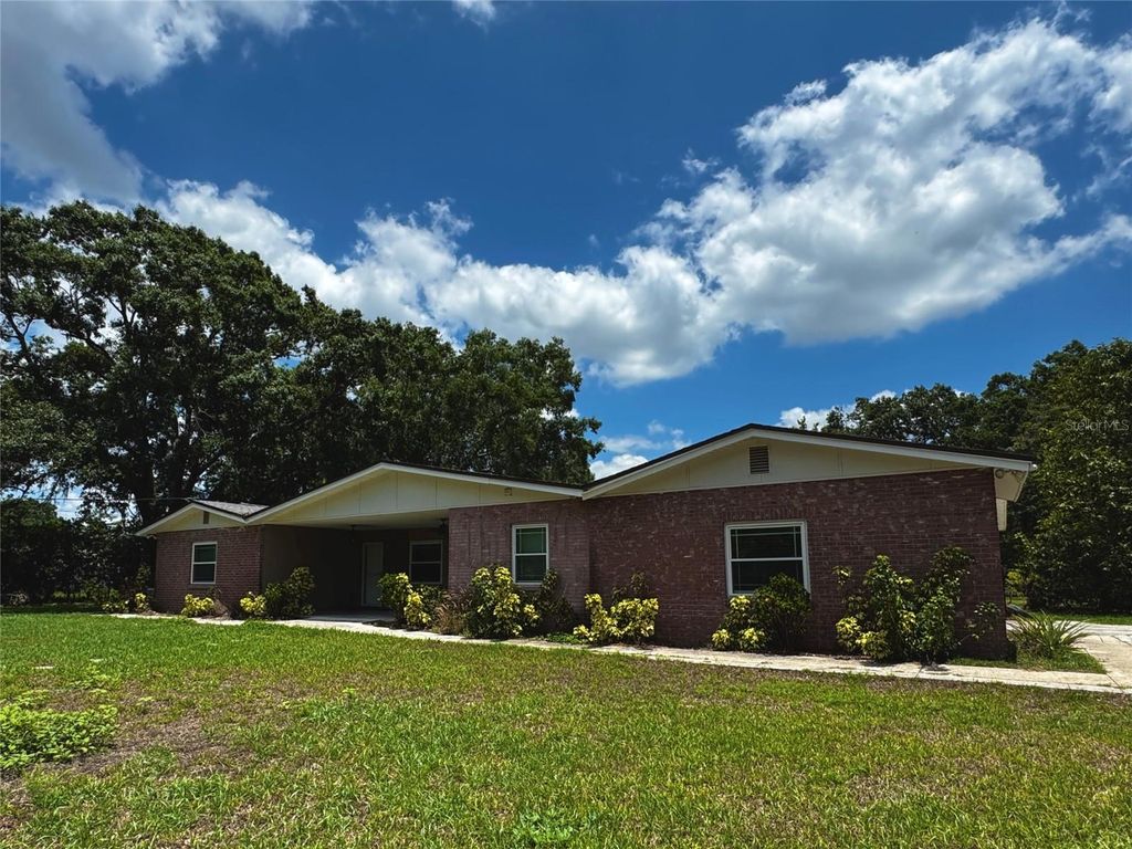 Photo of 3419 Pearson Road, Valrico, FL 33596 (MLS # TB8391009)