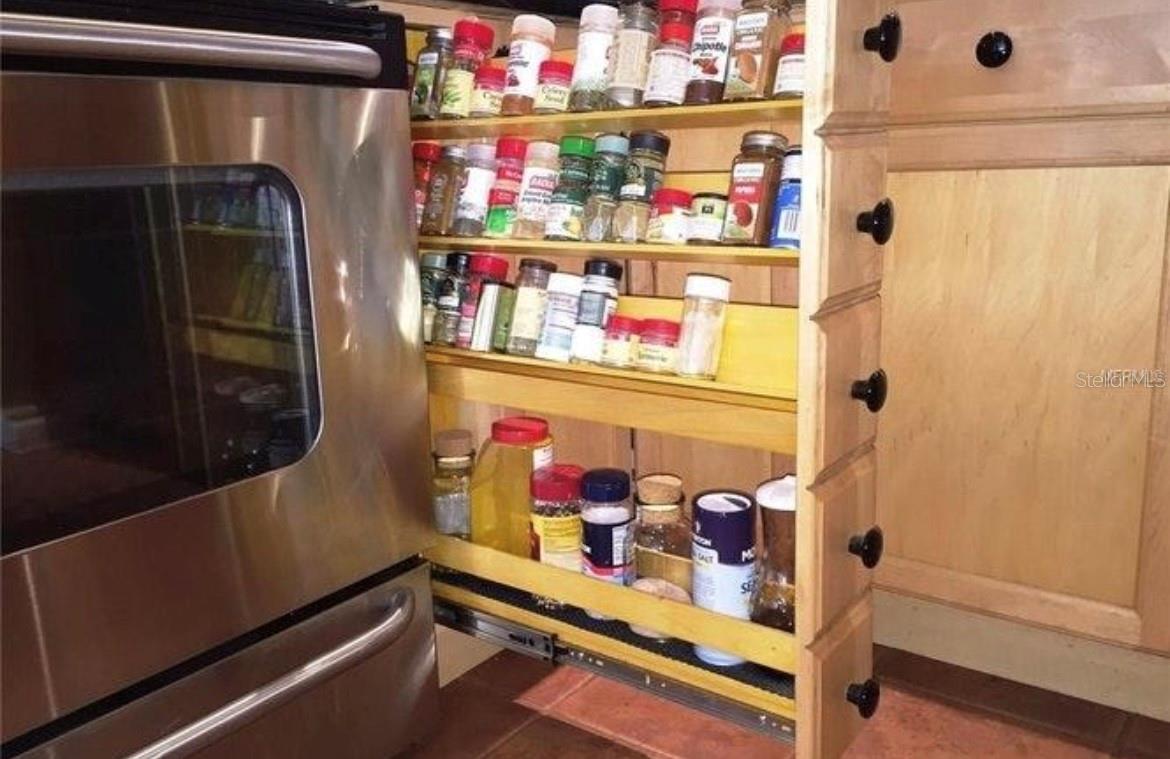 BAY TOWNE WEST - Residential