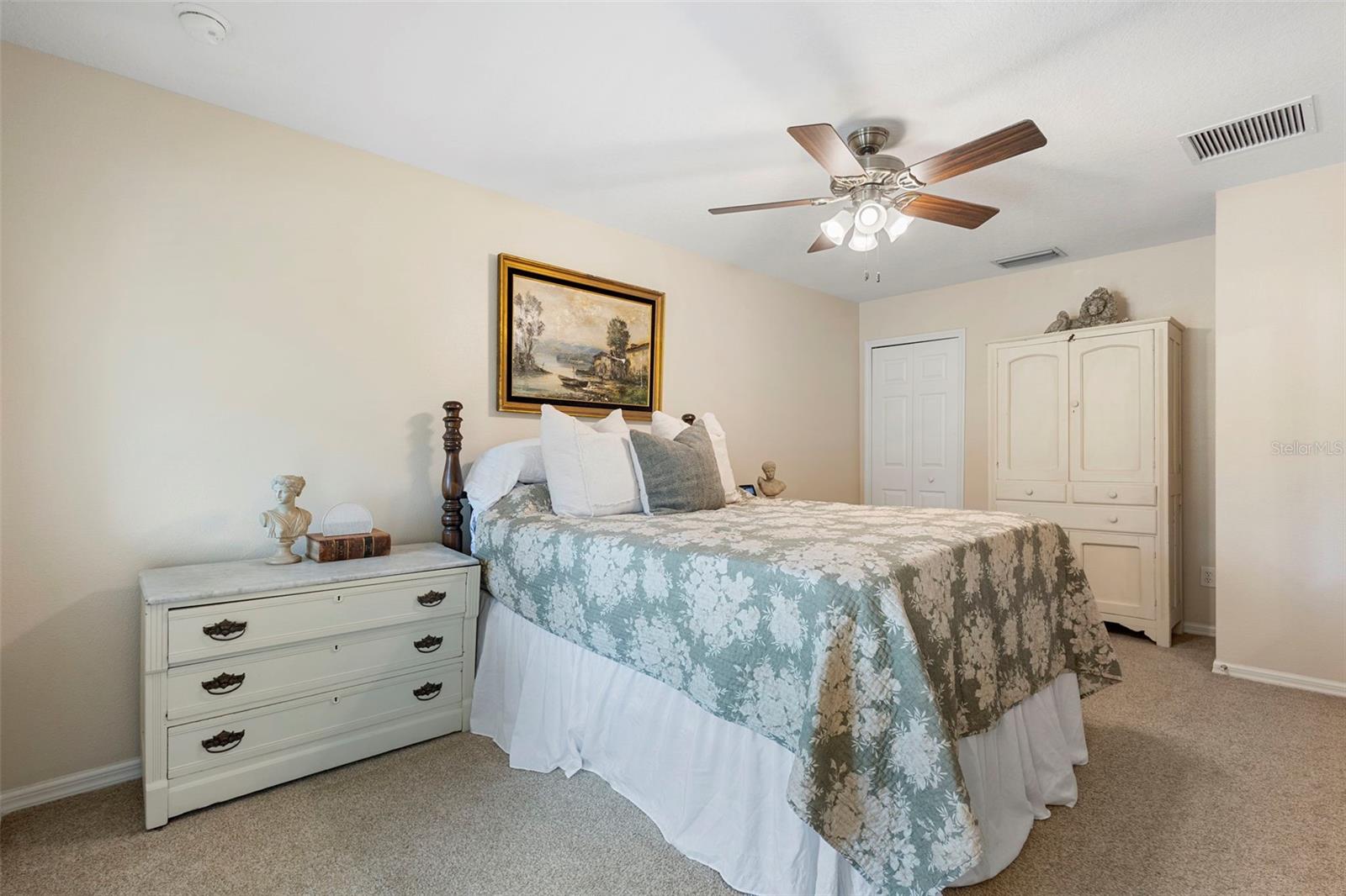 RETREAT AT TWIN LAKES REP - Residential