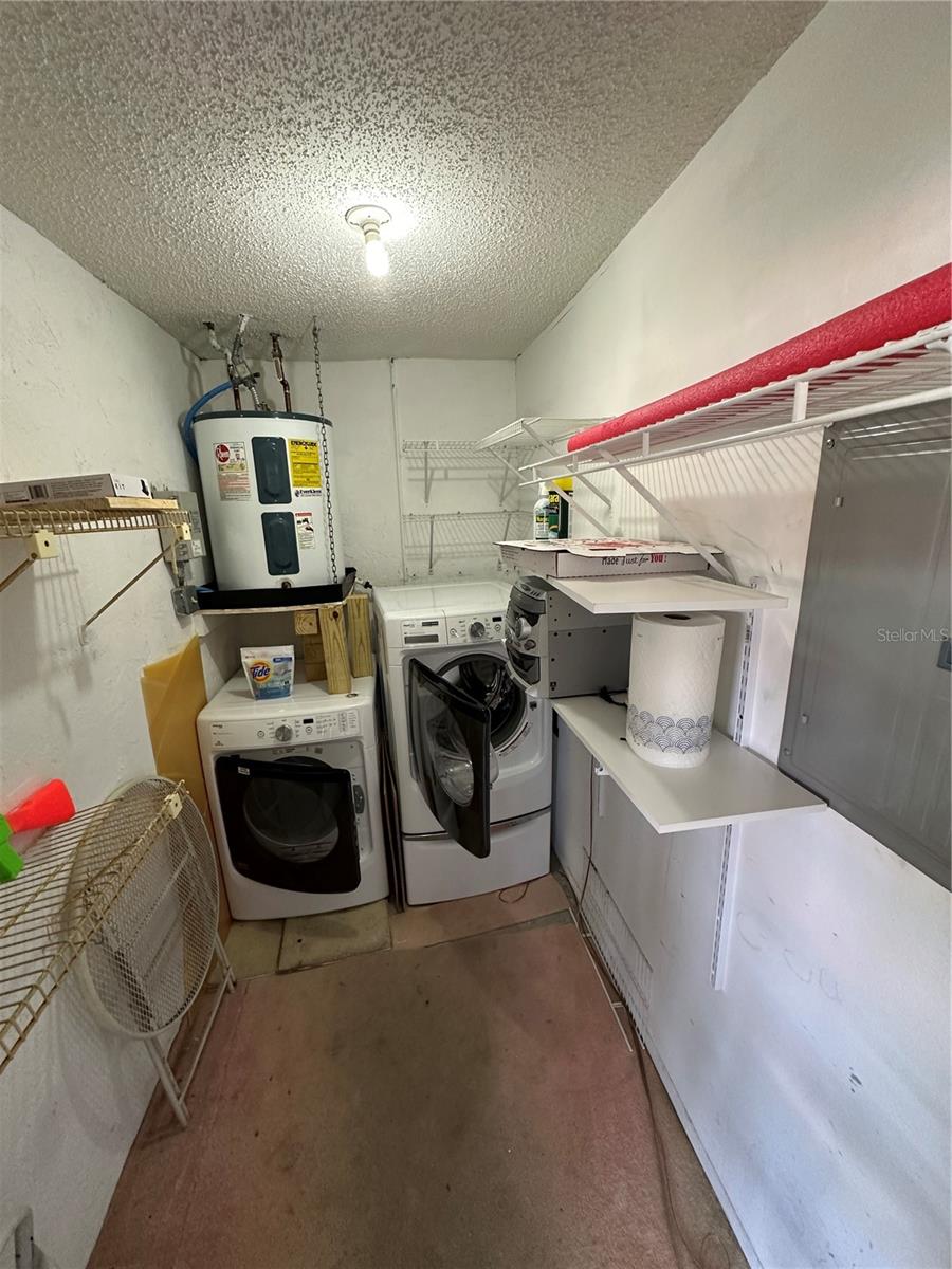 VALENCIA GARDEN III - Residential Lease