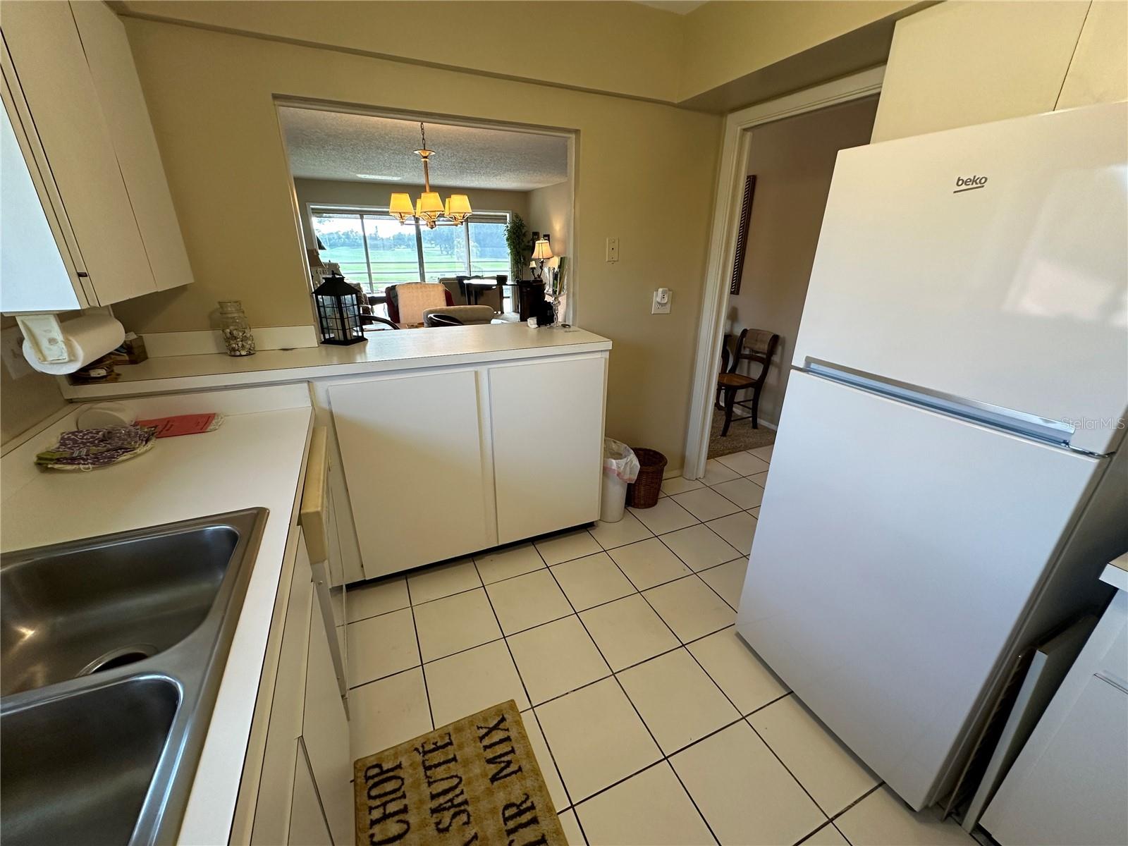 VALENCIA GARDEN III - Residential Lease