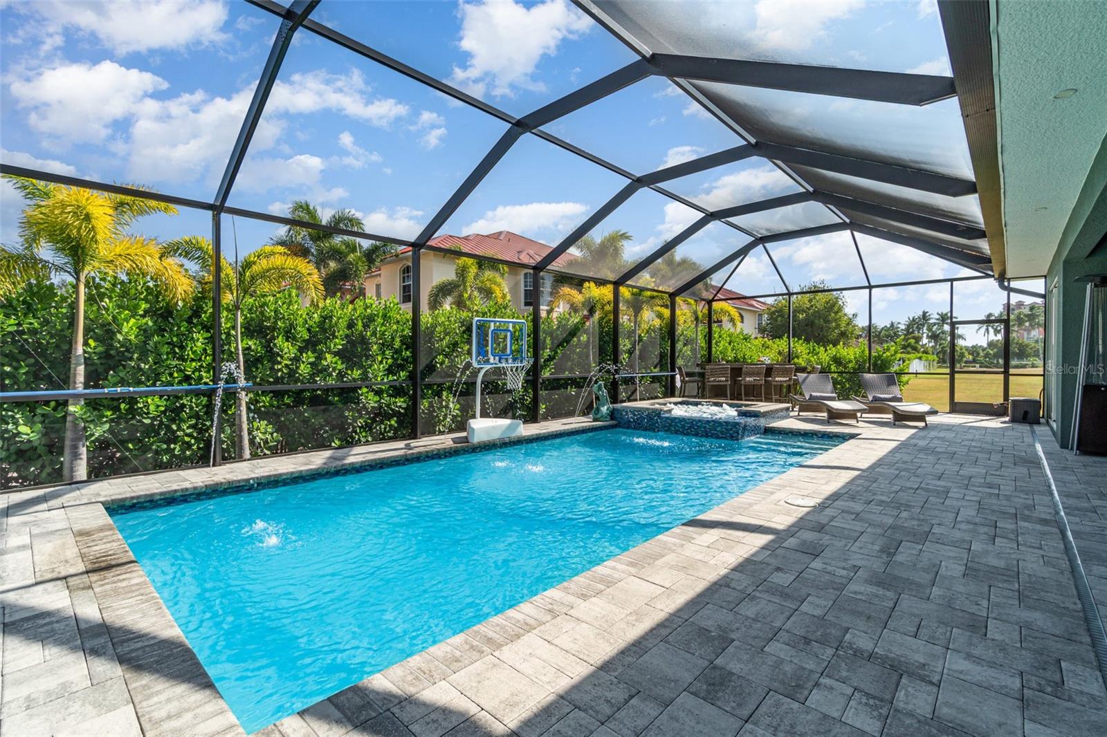 HARBOURSIDE ESTATES - Residential