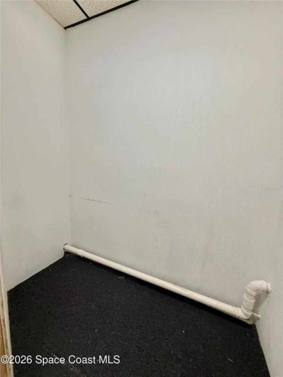 OF/PROFESSIONAL CENTER - Commercial Sale