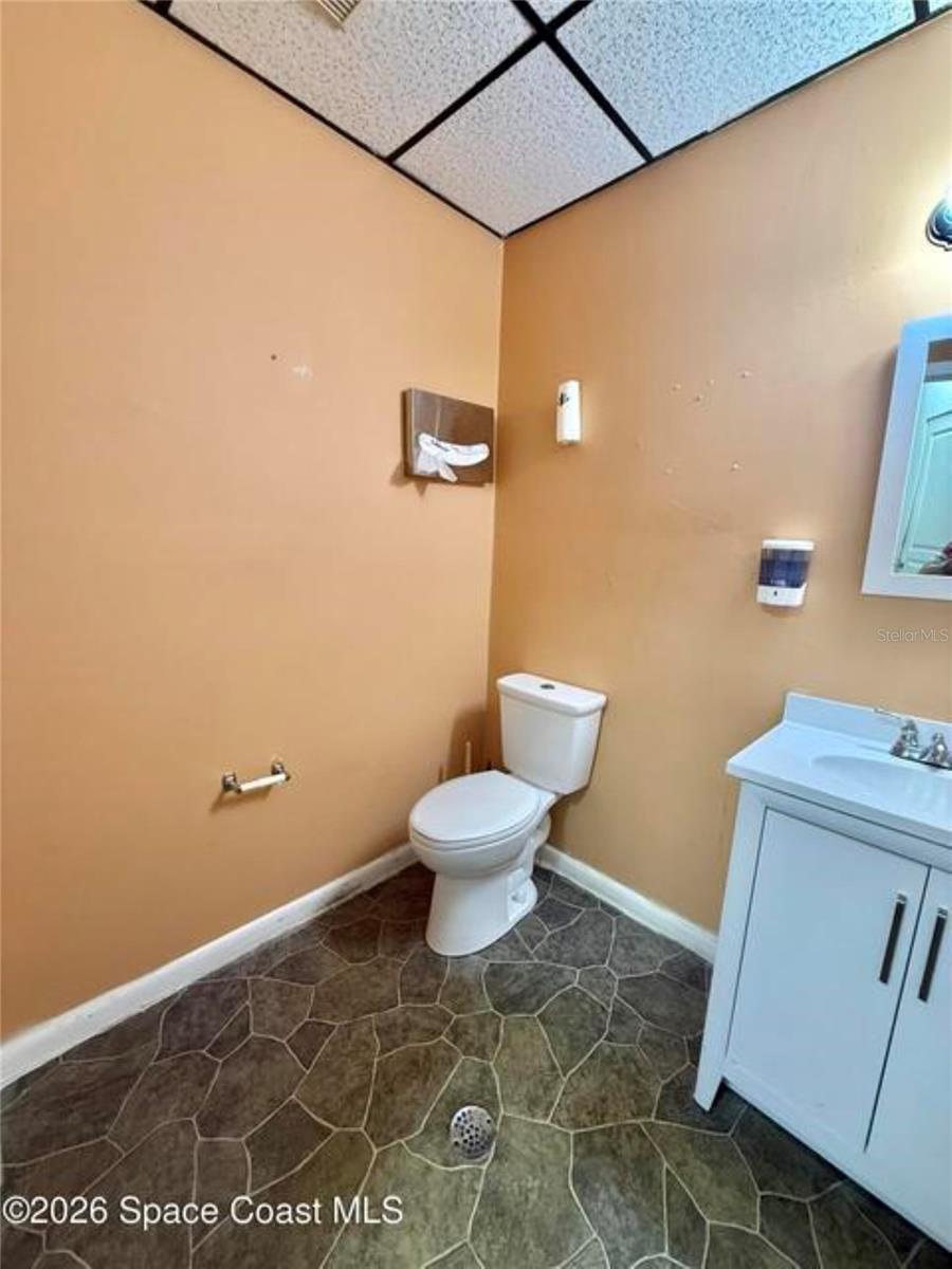 OF/PROFESSIONAL CENTER - Commercial Sale