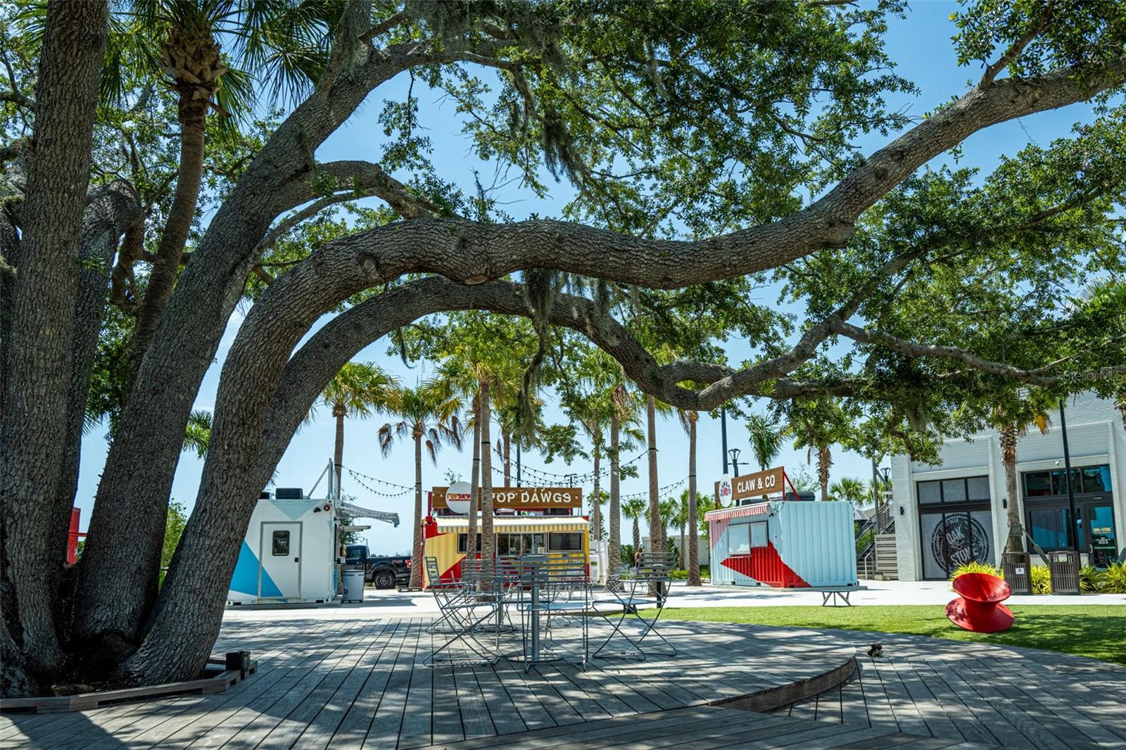 ISLANDWALK/THE WEST VLGS PH 4 - Residential